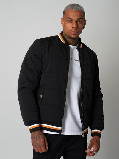 Sortez avec votre plus beau bomber pour l'été indien