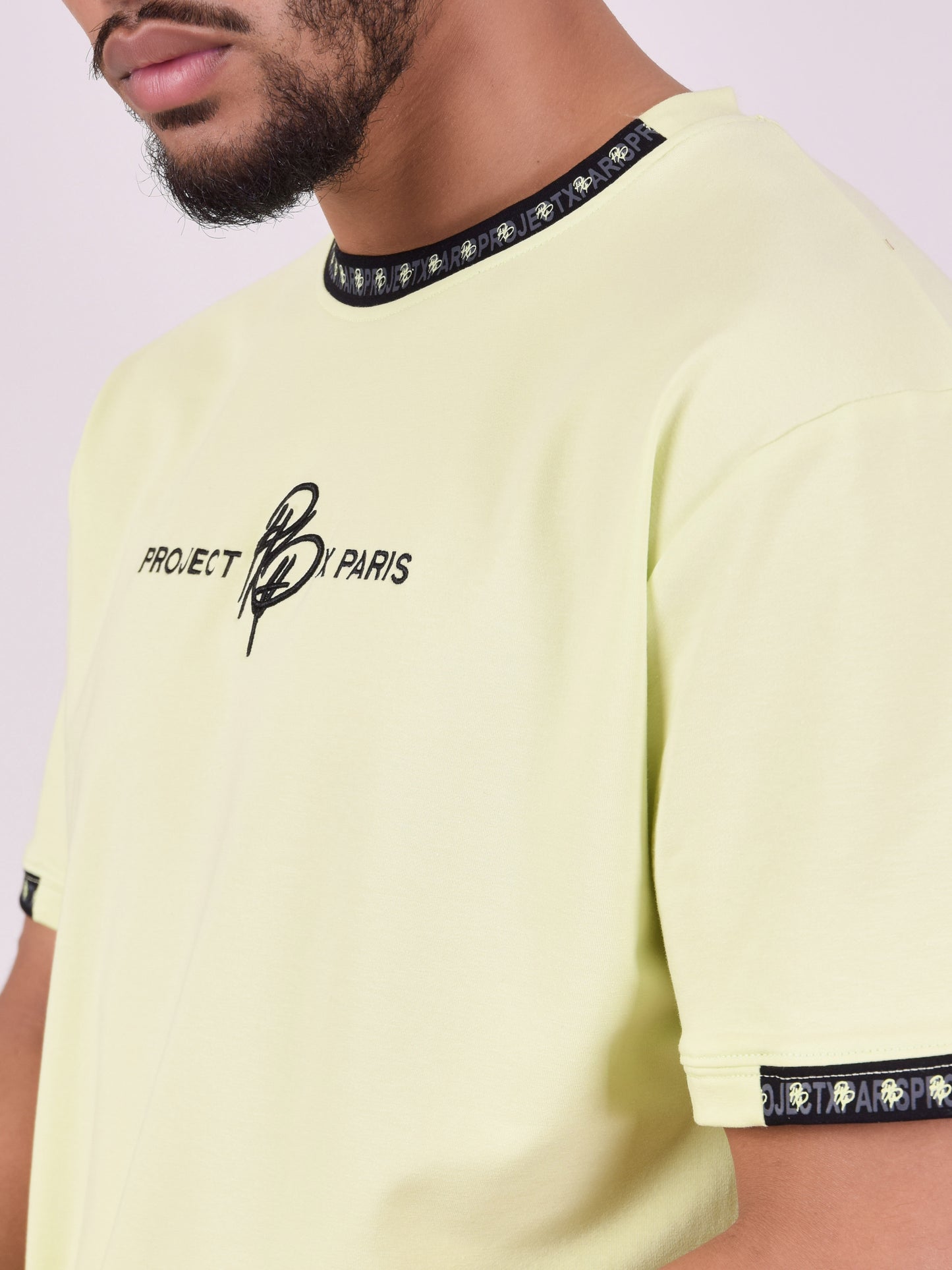 2210218-jaune-fluo