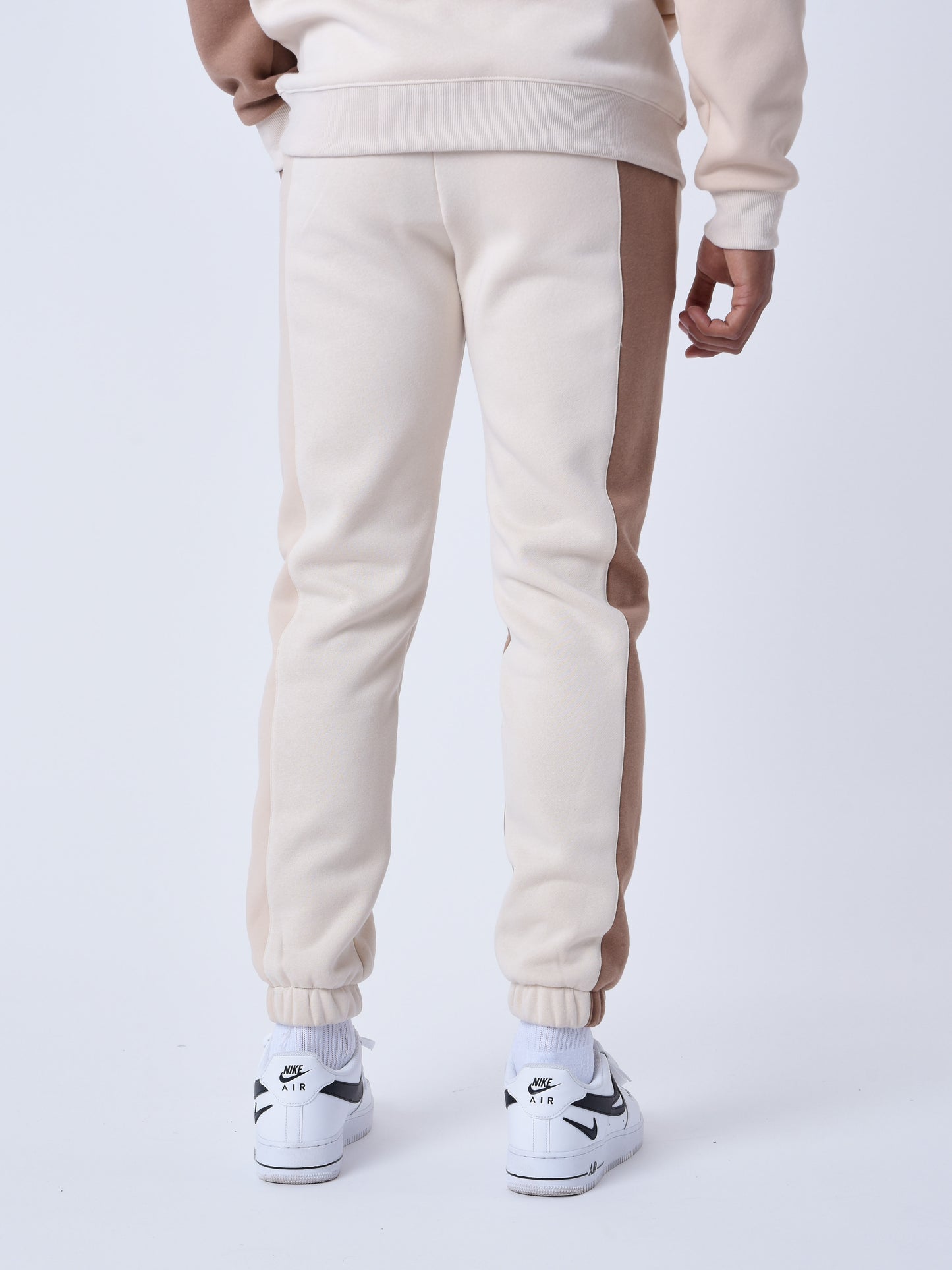 2240165-beige-modelshot