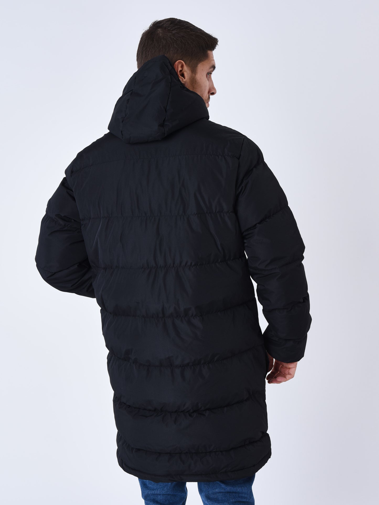 2250023-noir