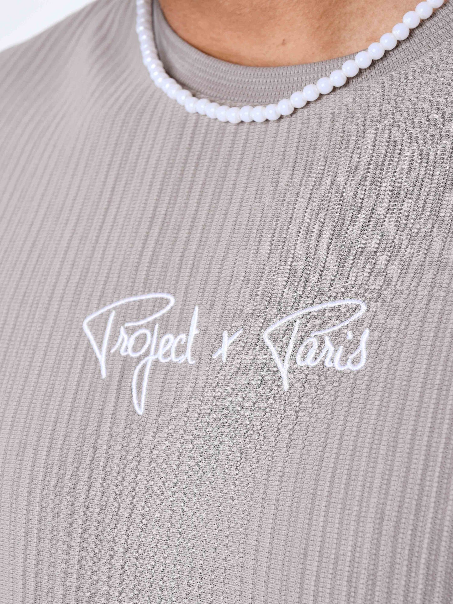 2310056-taupe-detailshot