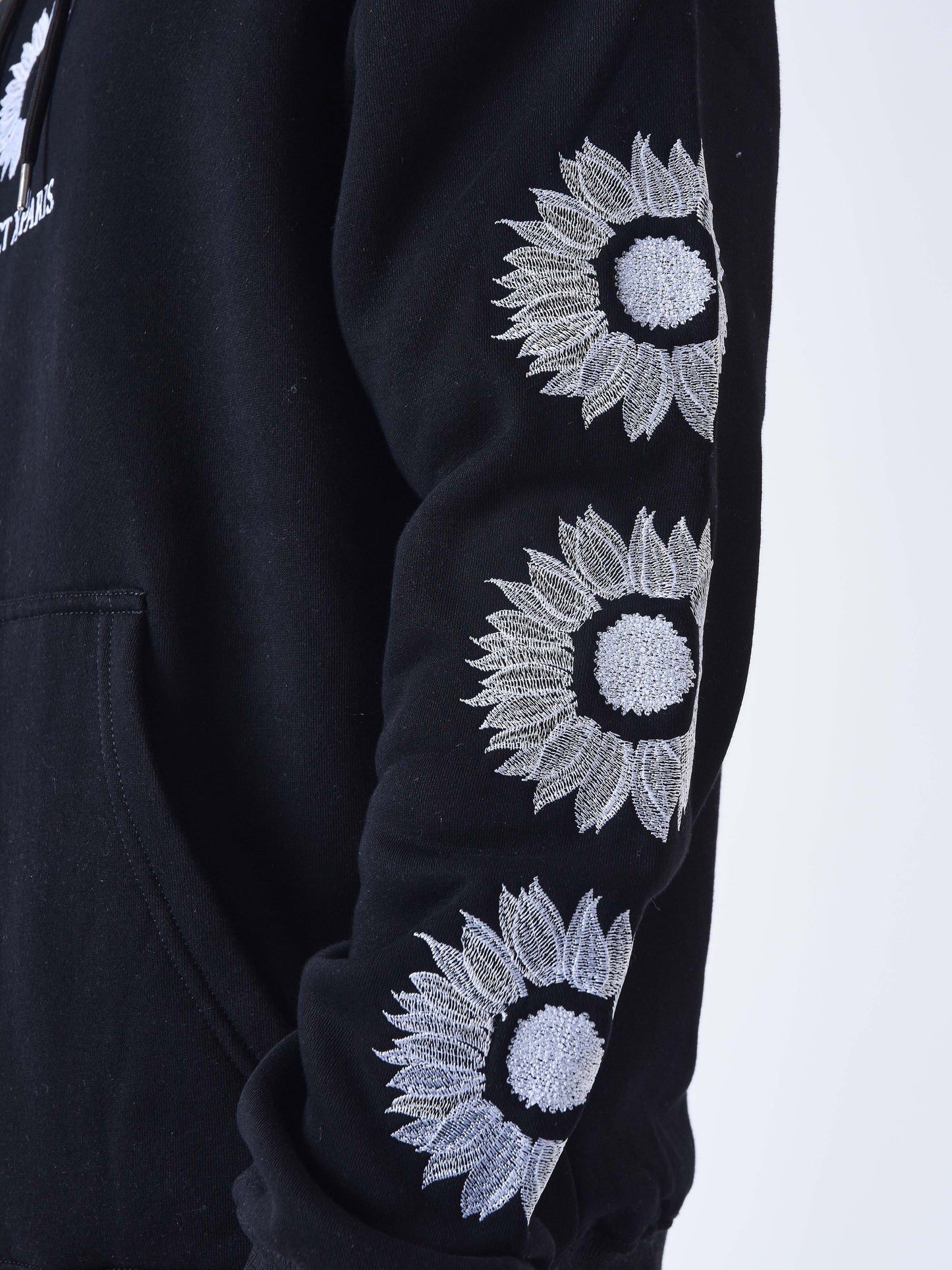 2322026-noir-detailshot