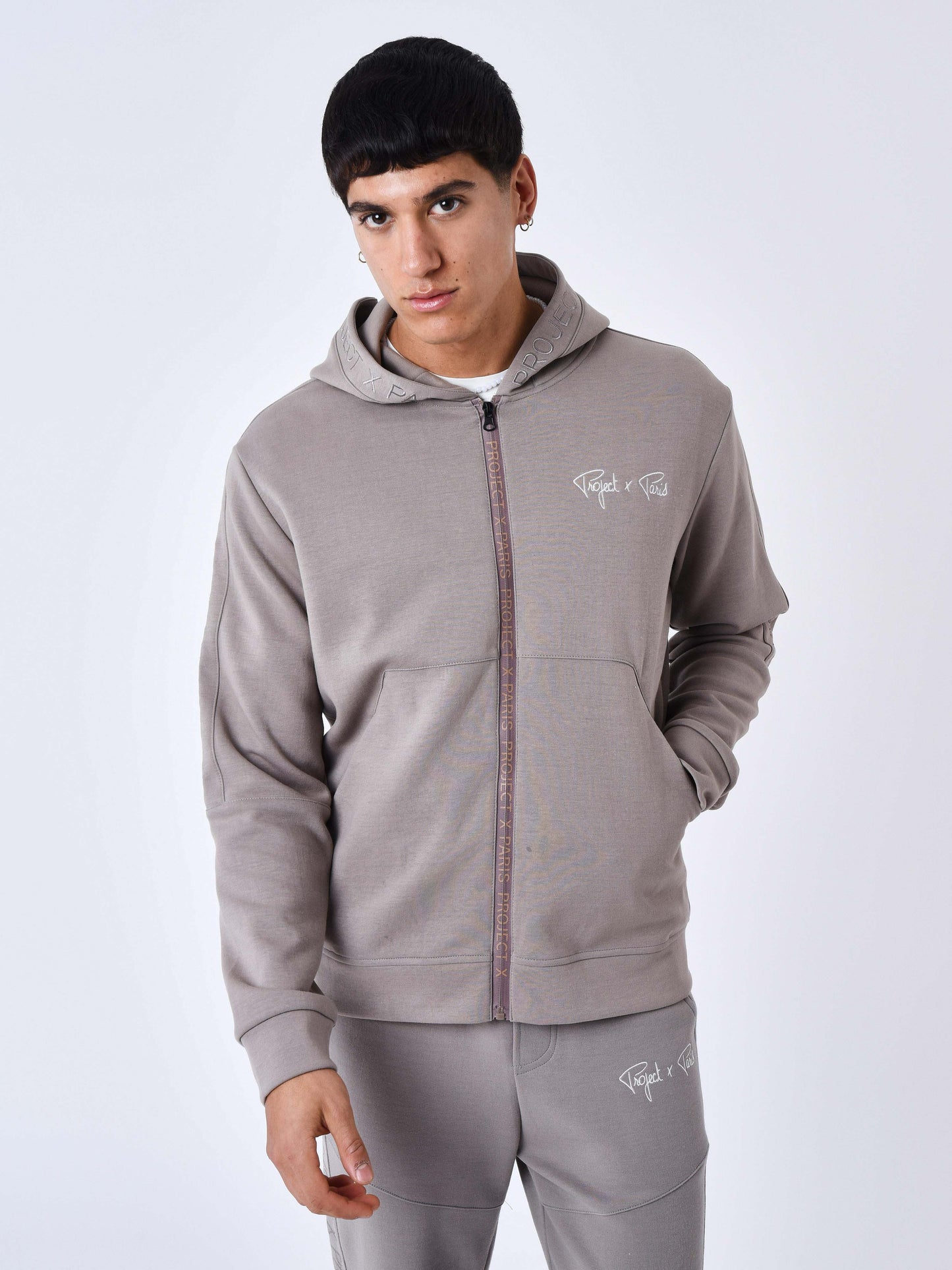 2333108-1-taupe