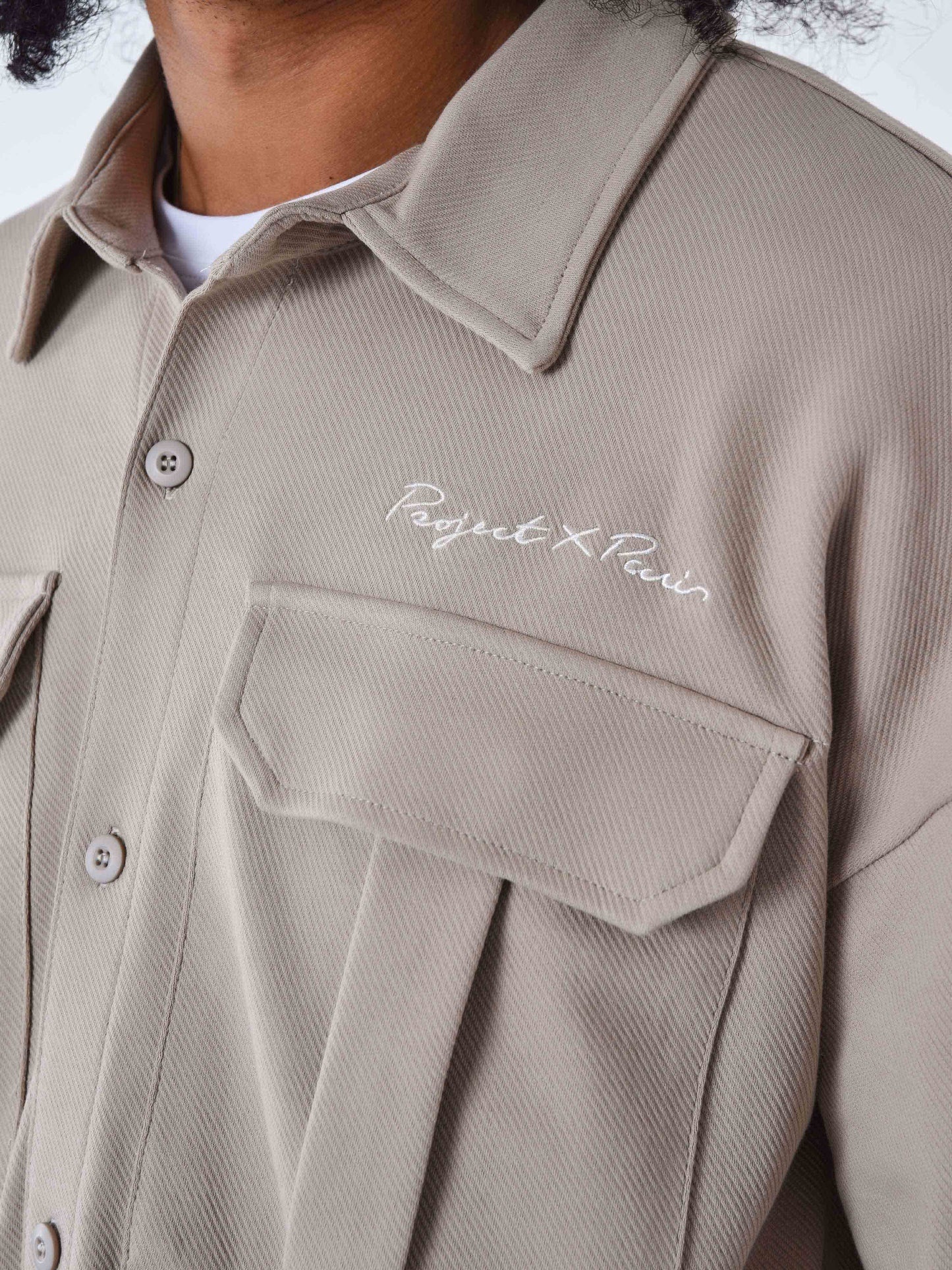 2333118-beige