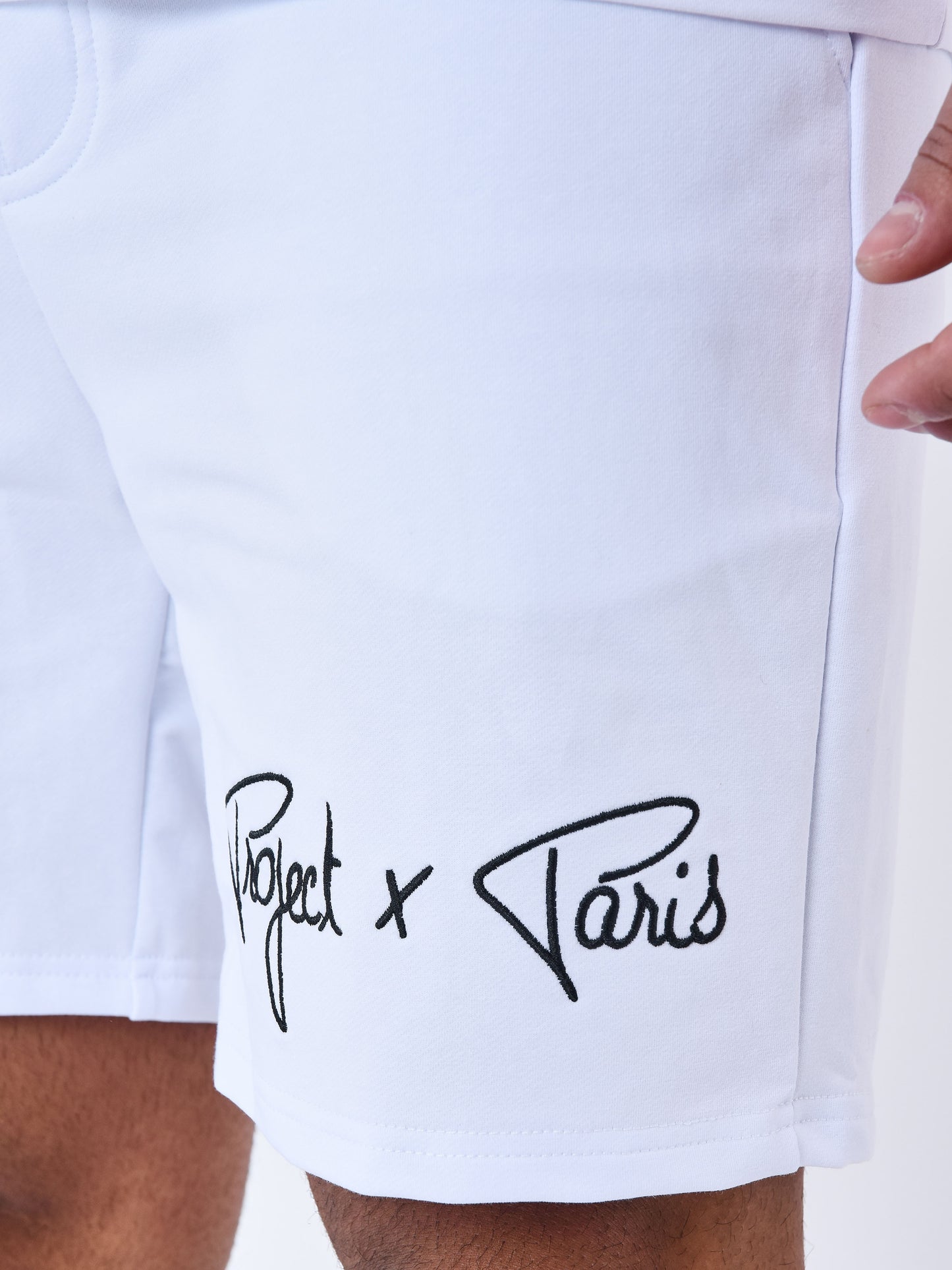 2340014-blanc
