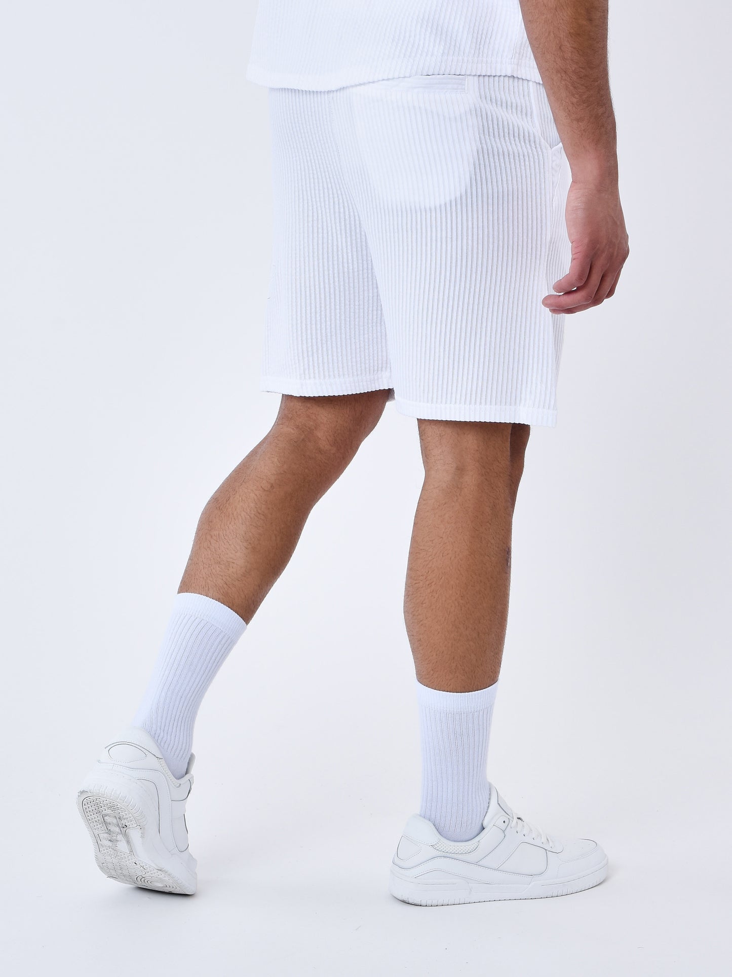 2340031-blanc