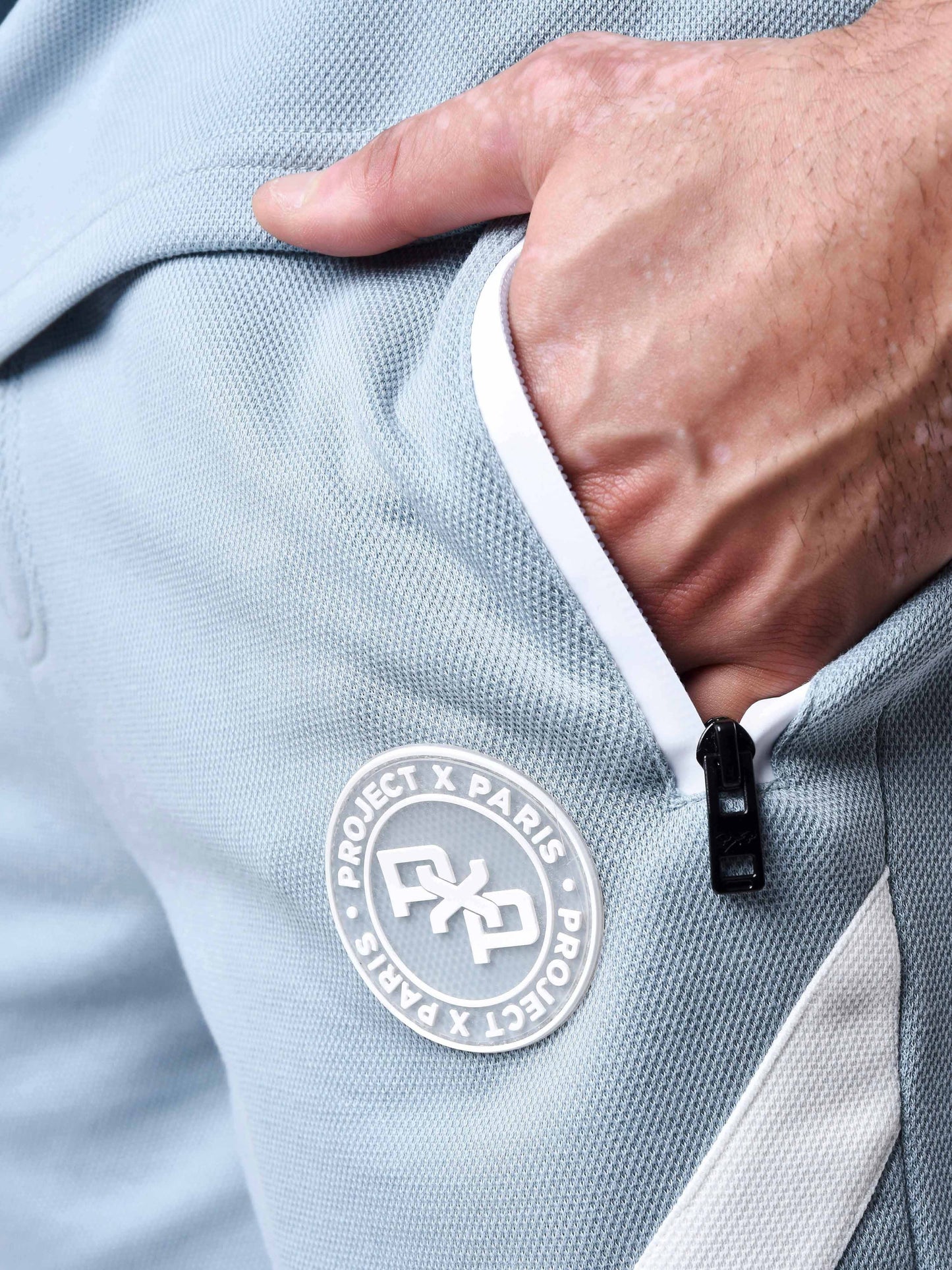 2340037-bleu-gris-detailshot