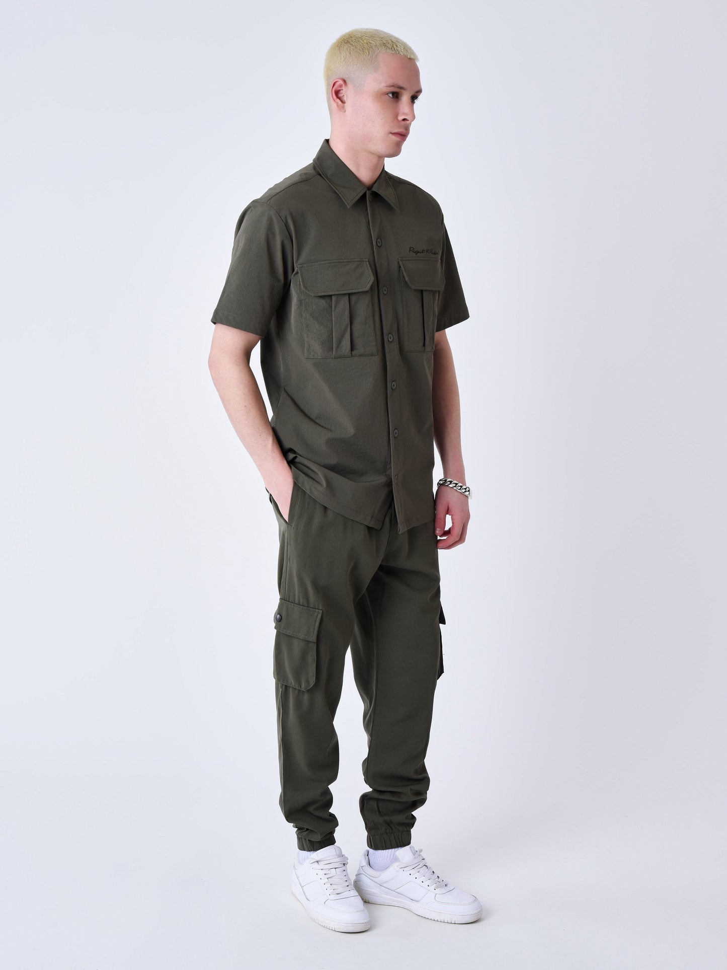 2344106-olive-fonce
