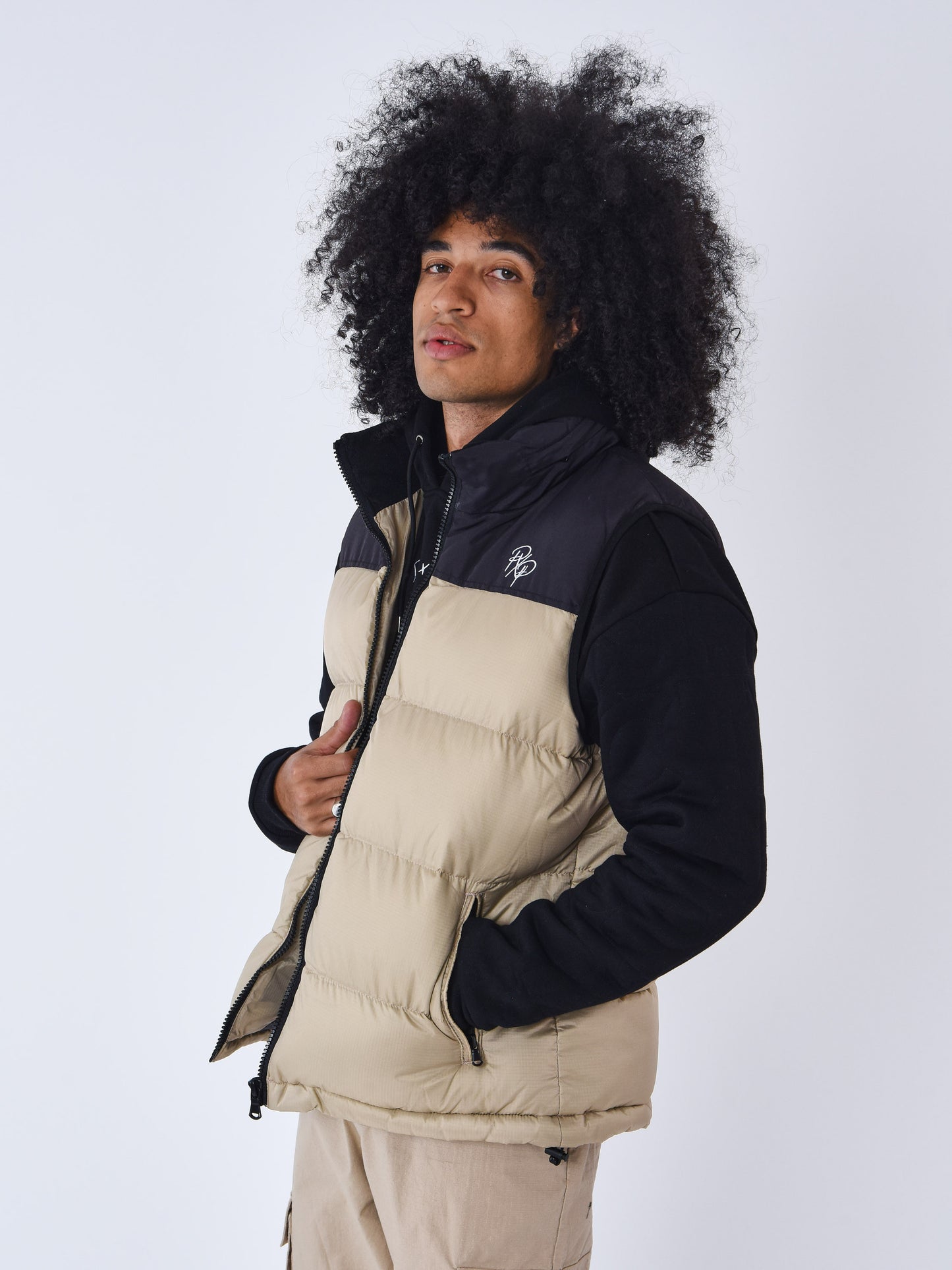 2350030-beige