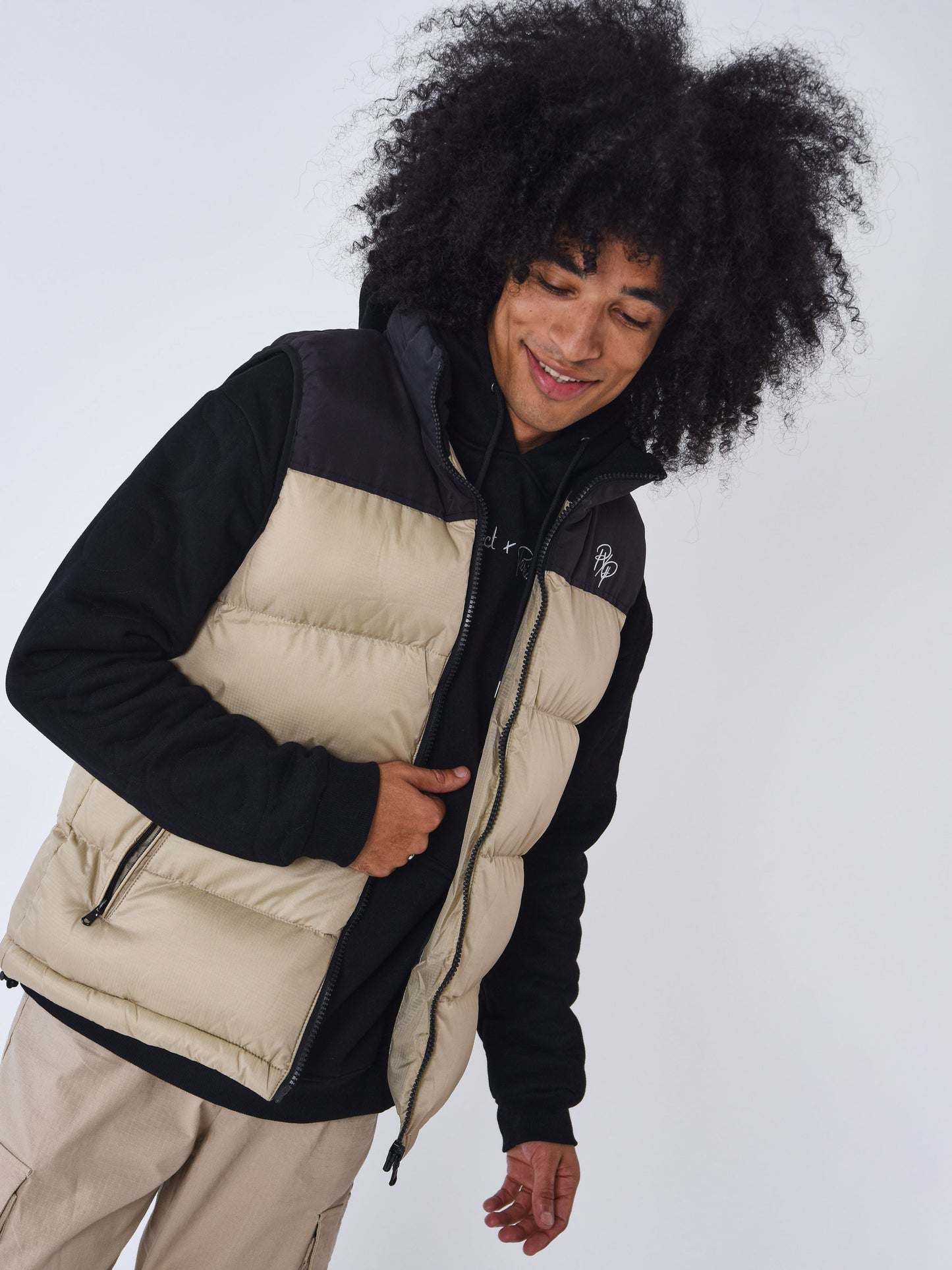 2350030-beige