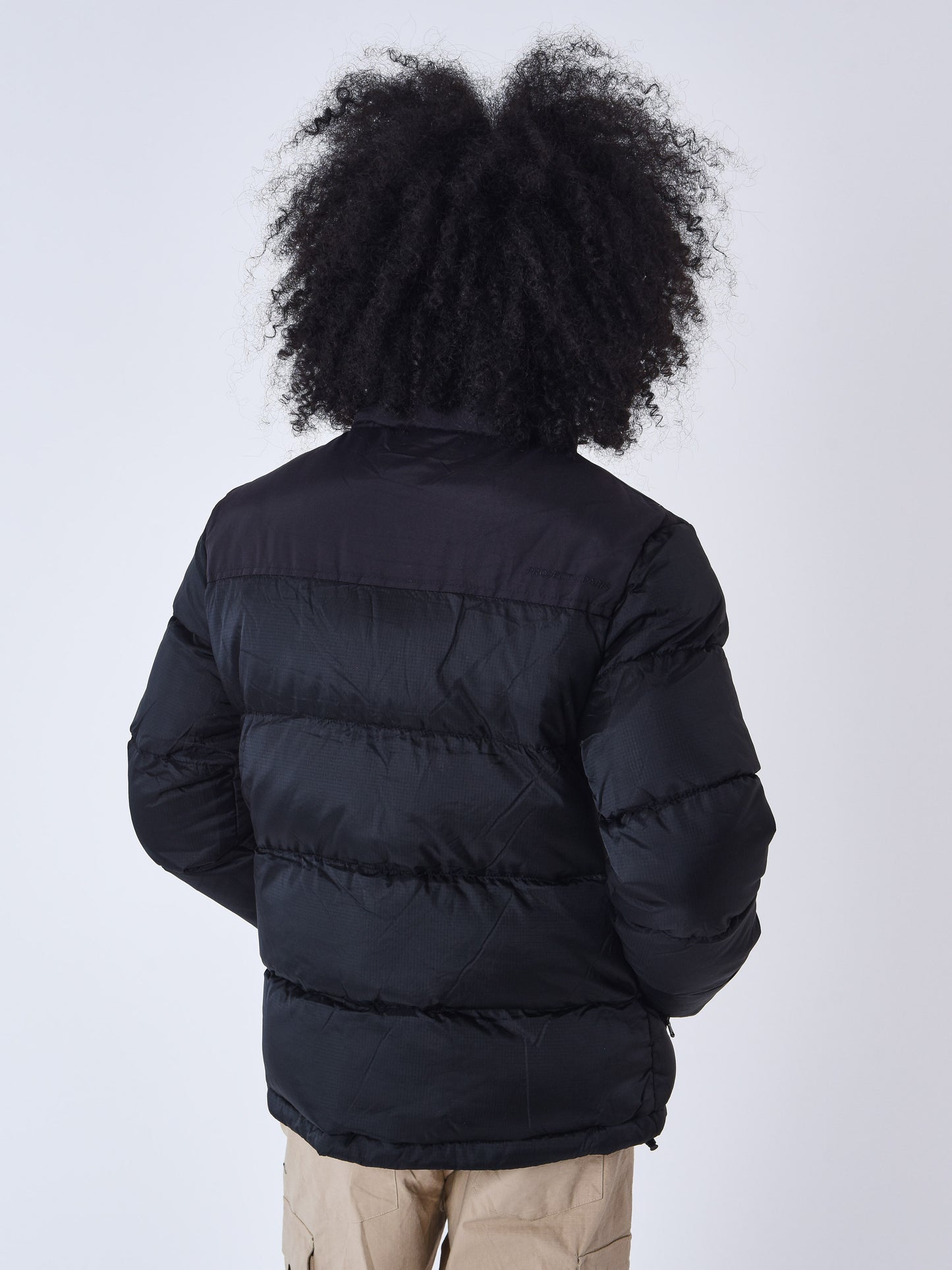 2350031-noir