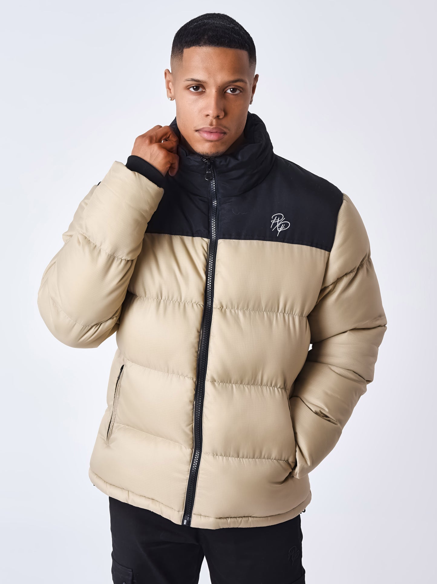 2350031-beige