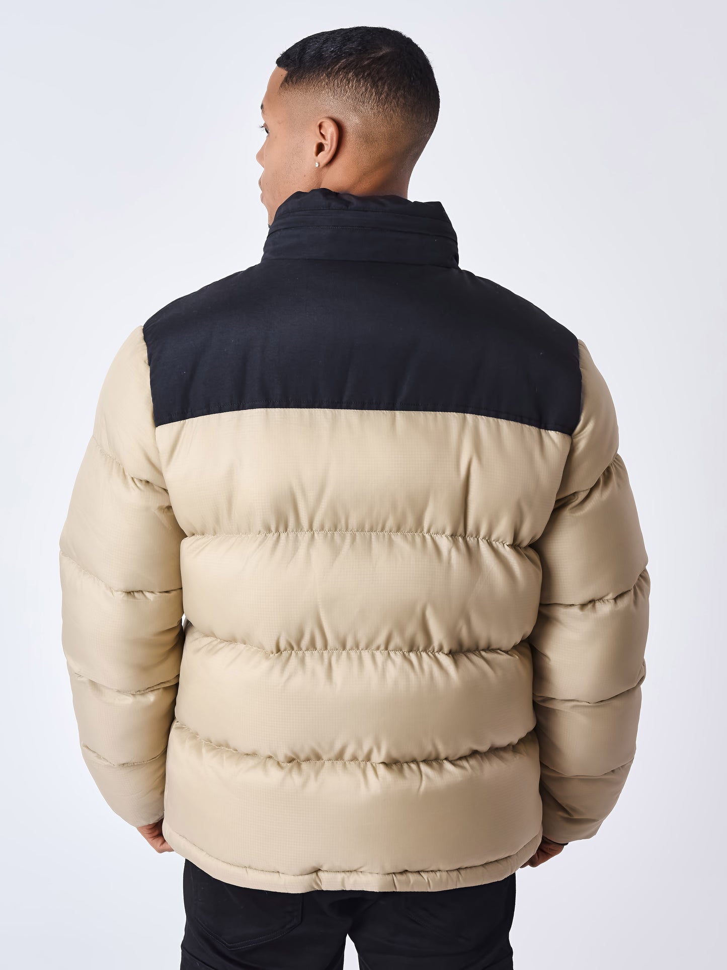 2350031-beige