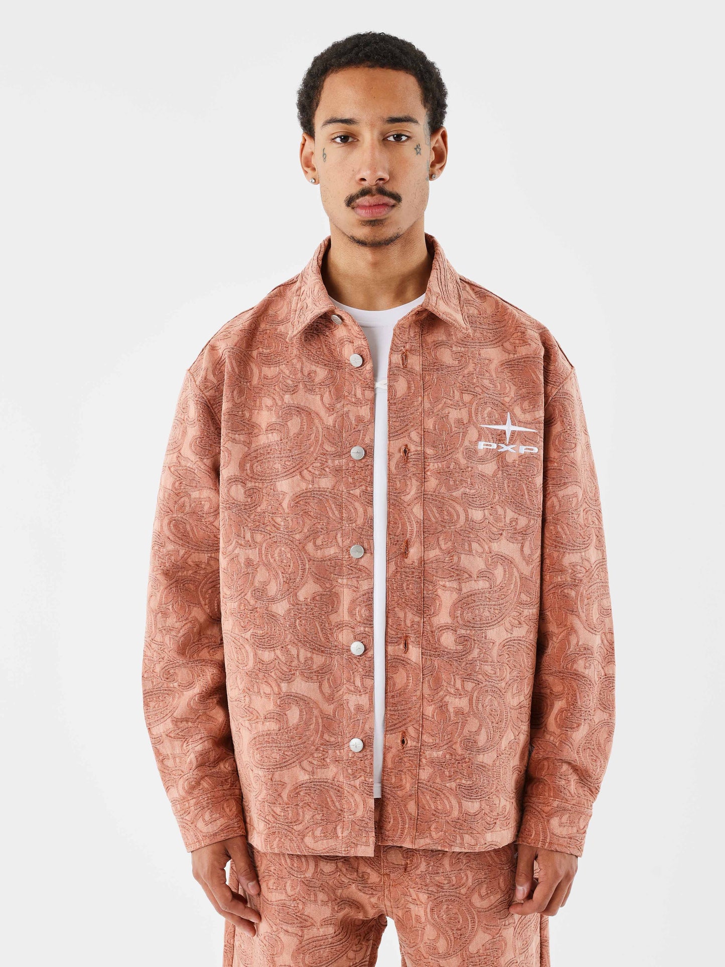 Sobrecamisa Kalash x PXP com estampas bandana