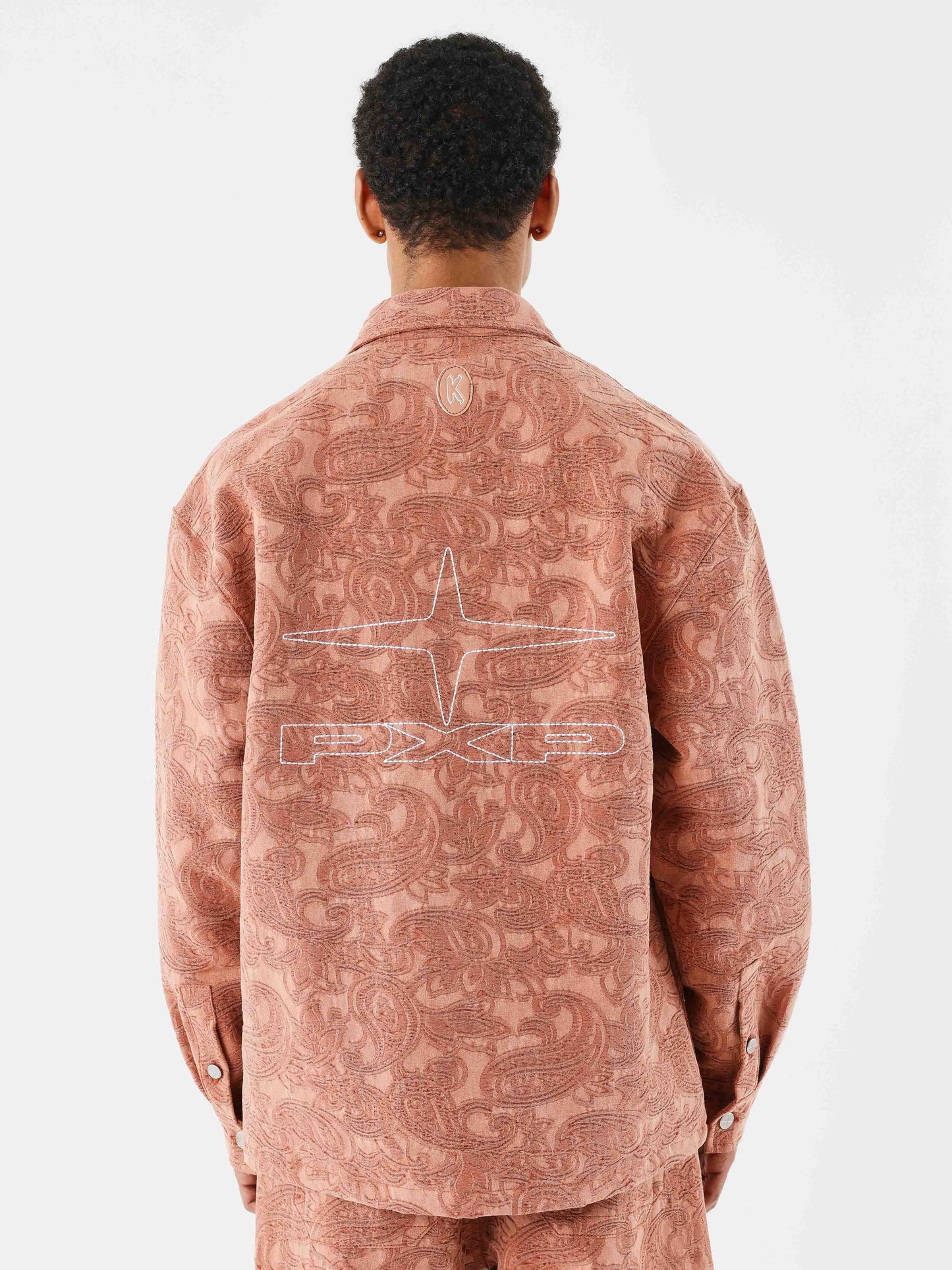 Sobrecamisa Kalash x PXP com estampas bandana