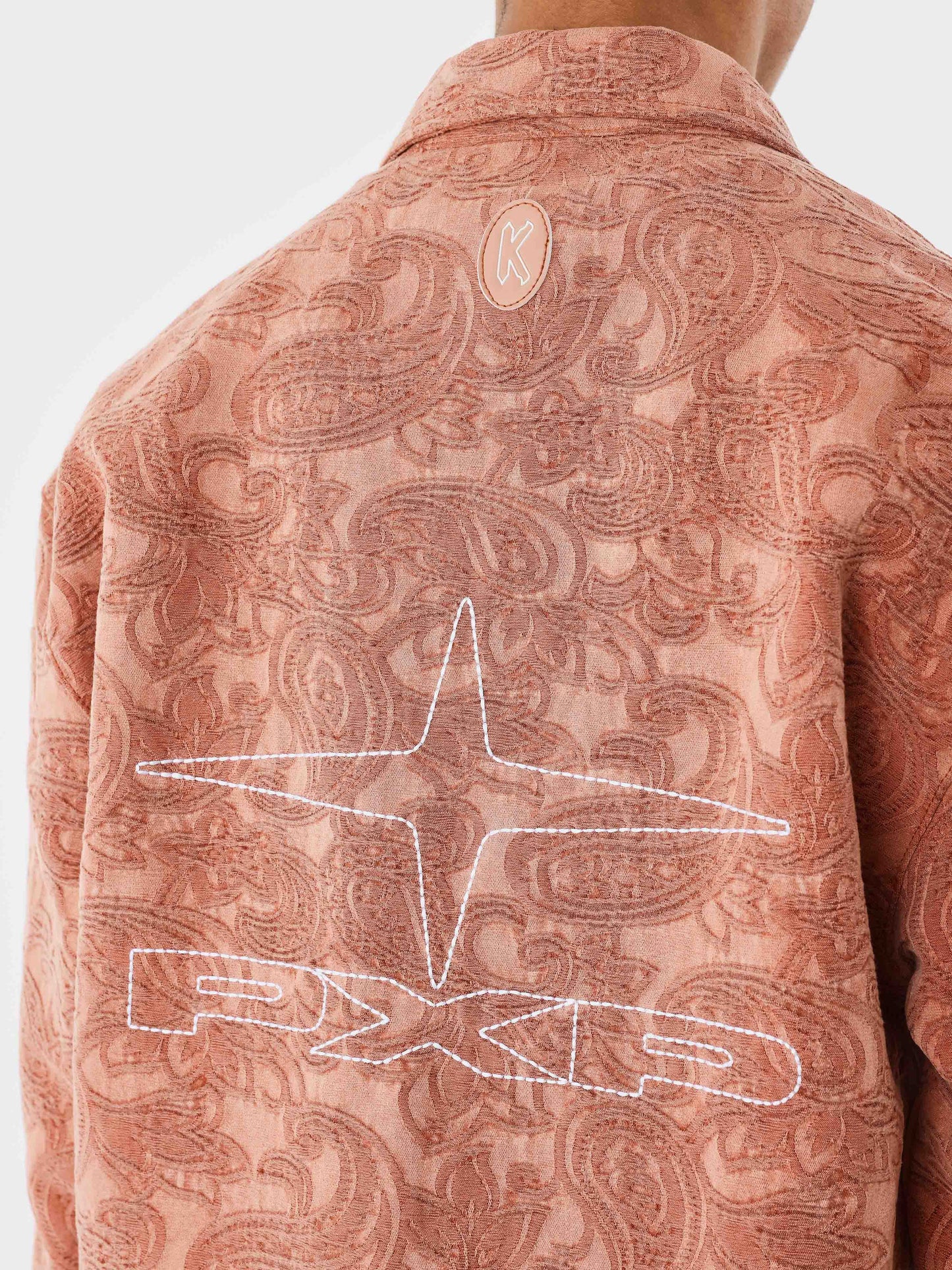 Sobrecamisa Kalash x PXP com estampas bandana