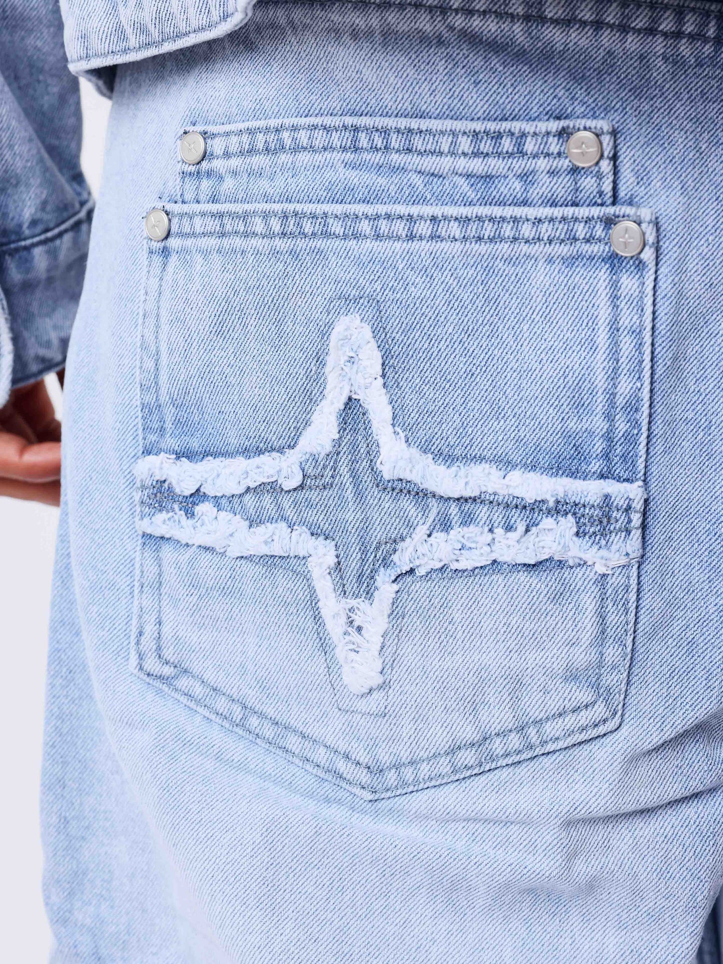 Pantalón baggy de denim azul lavado