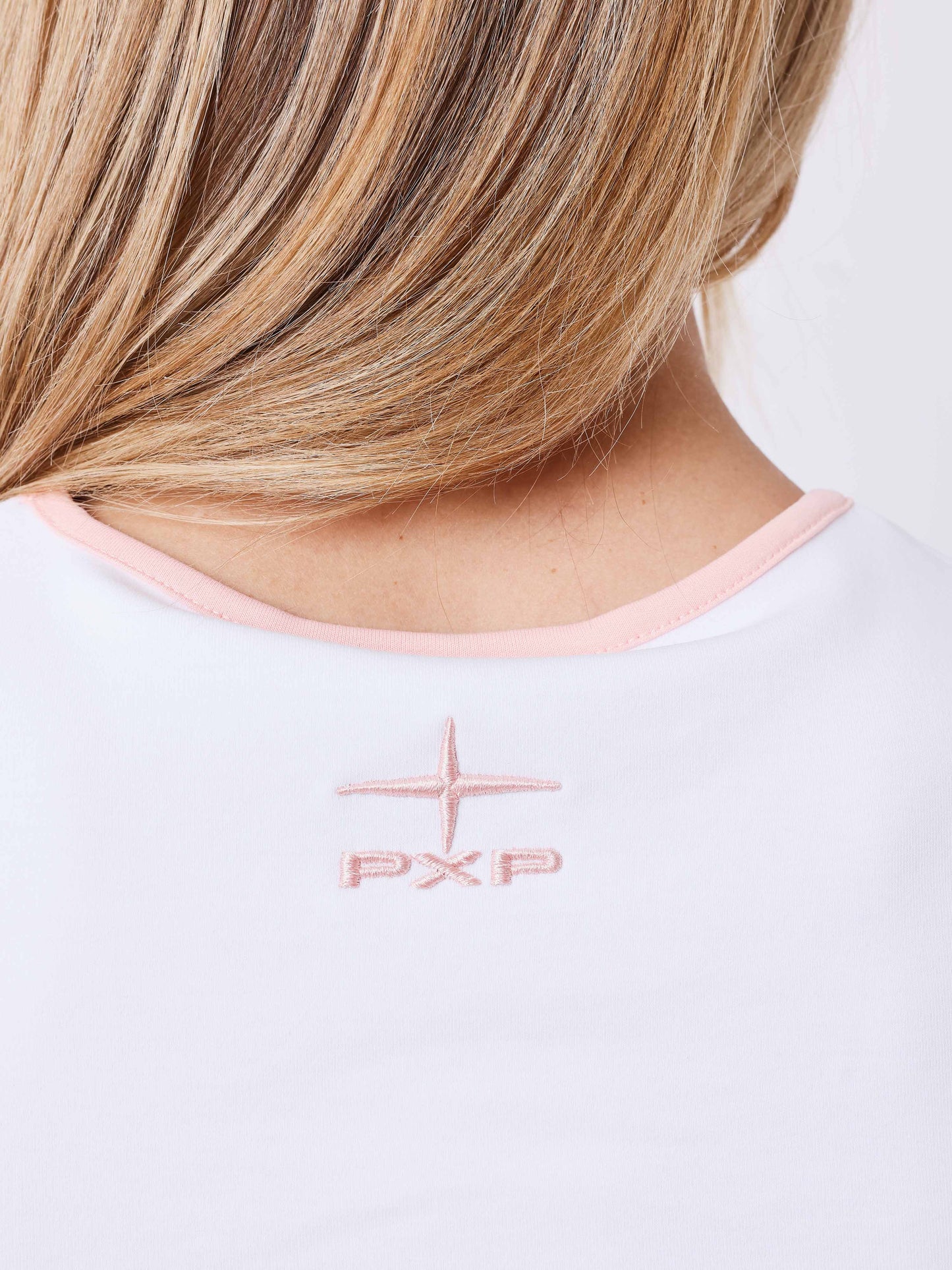 T-shirt med cocktailprint og tætsiddende pasform