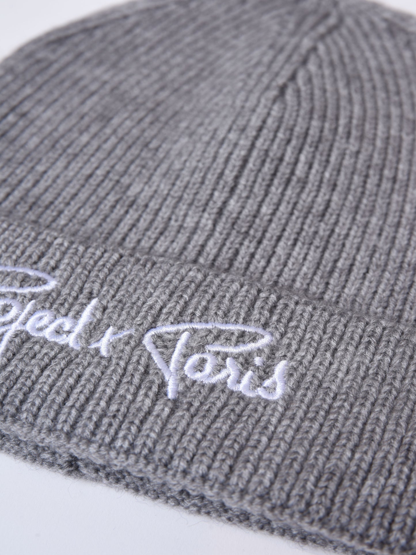 bonnet-essentials-gris-clair