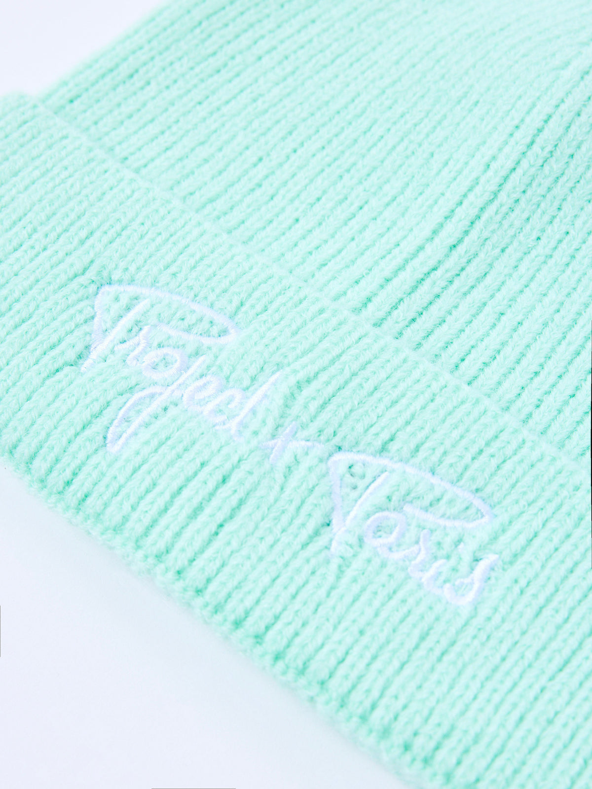 bonnet-essentials-honeydew-detailshot