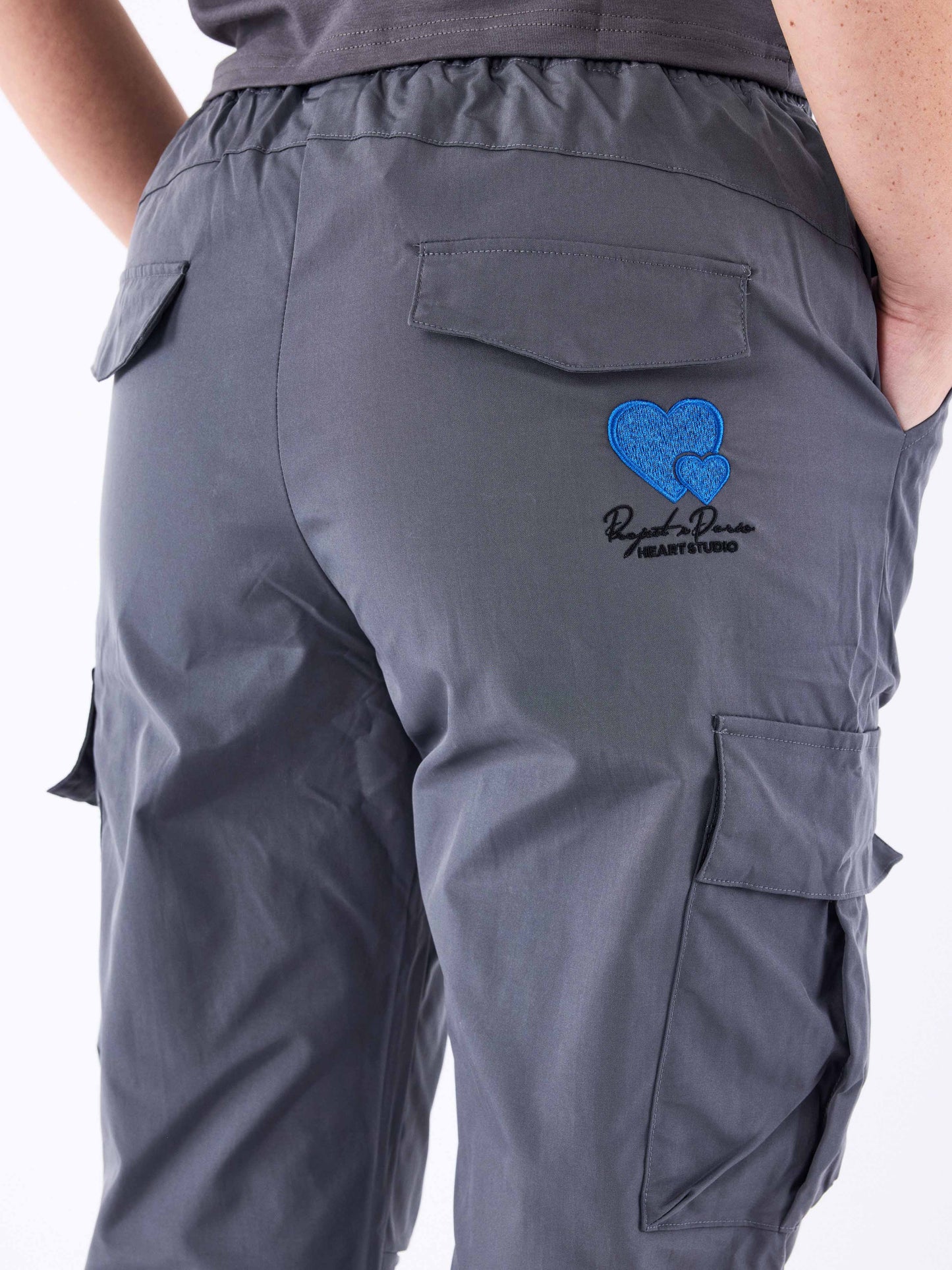 cargo-cold-hearts-anthracite-detailshot