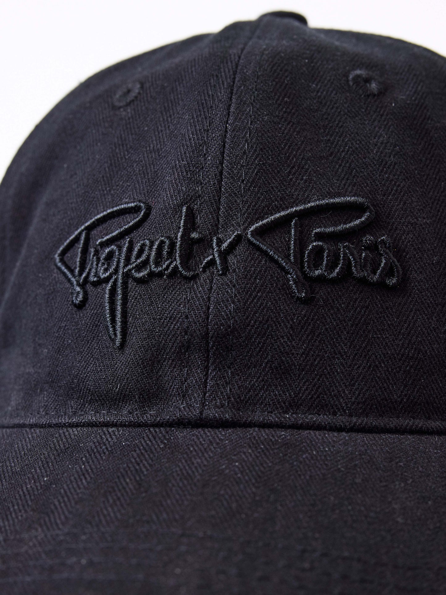 casquette-a-cordon-noir