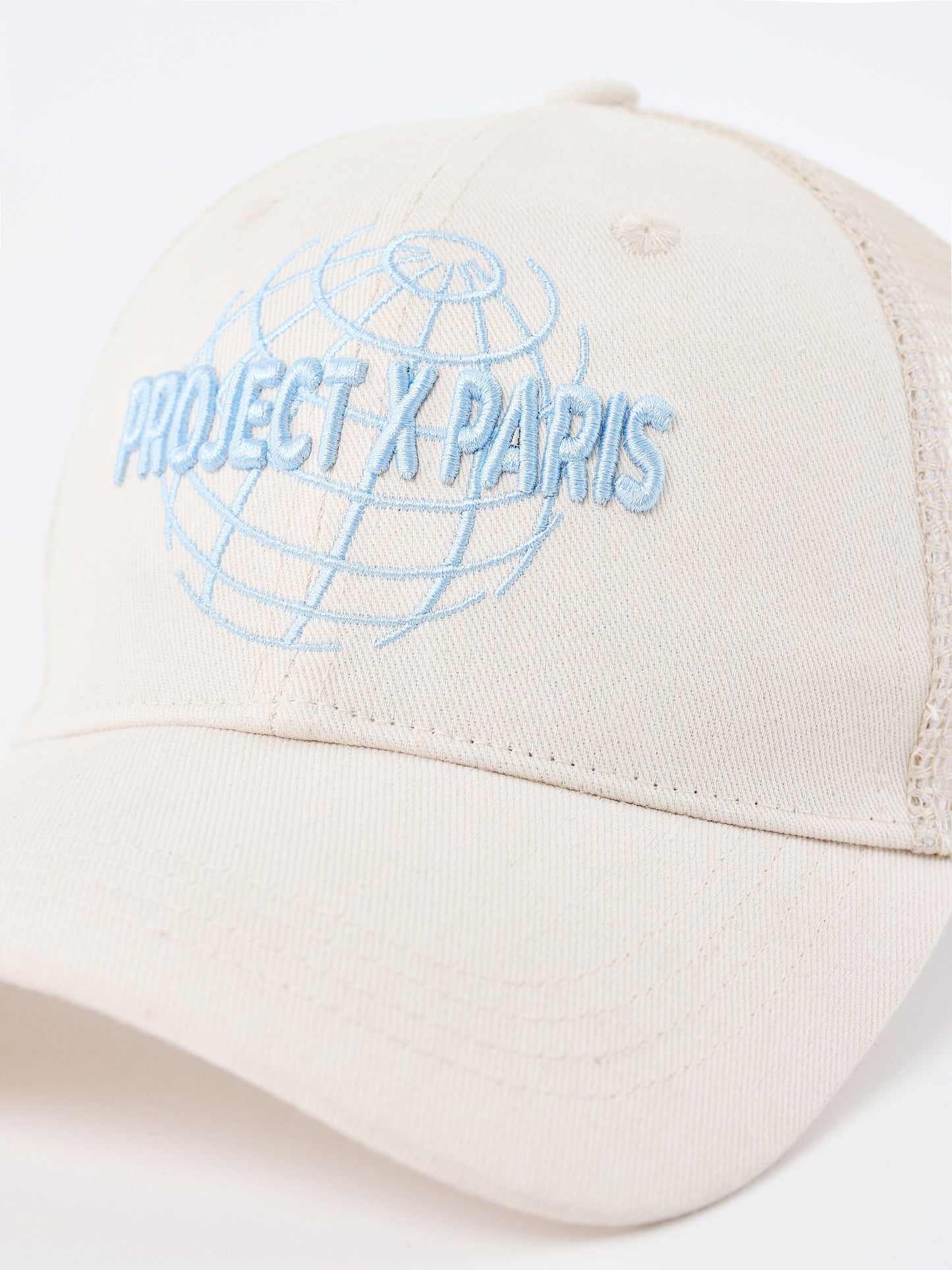 casquette-motif-mappemonde-craie