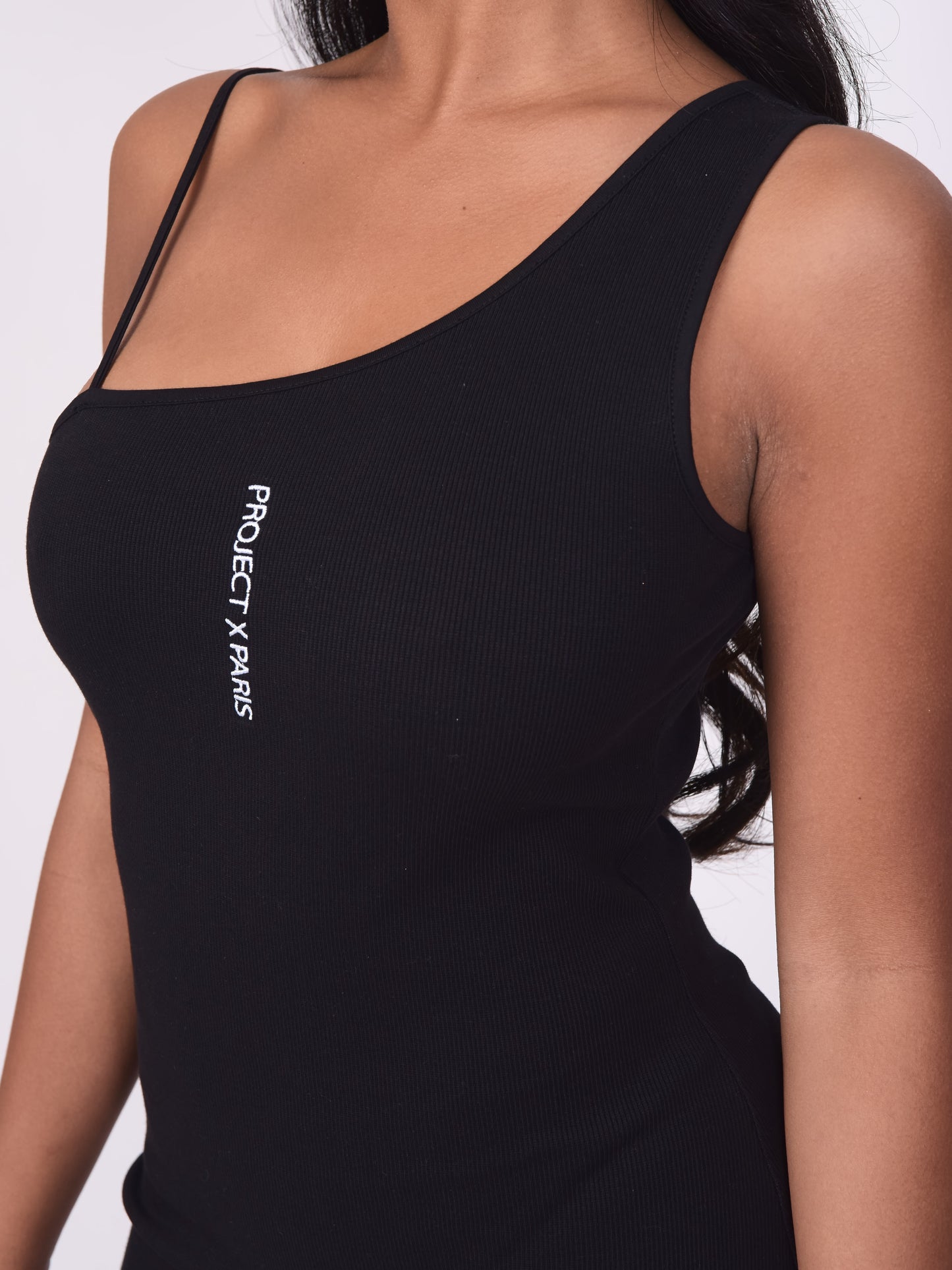 f217051-noir-modelshot