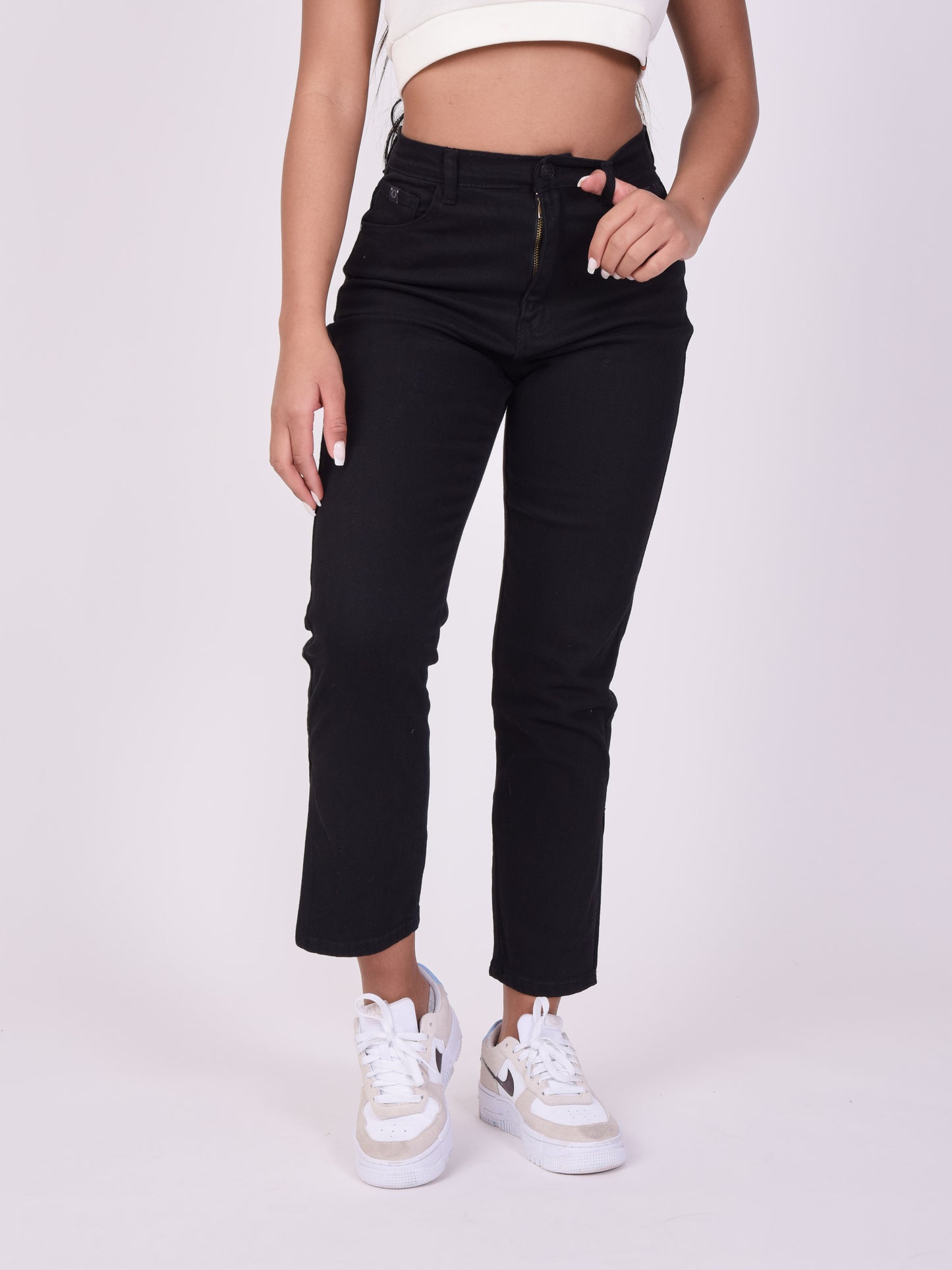 f2190023a-noir