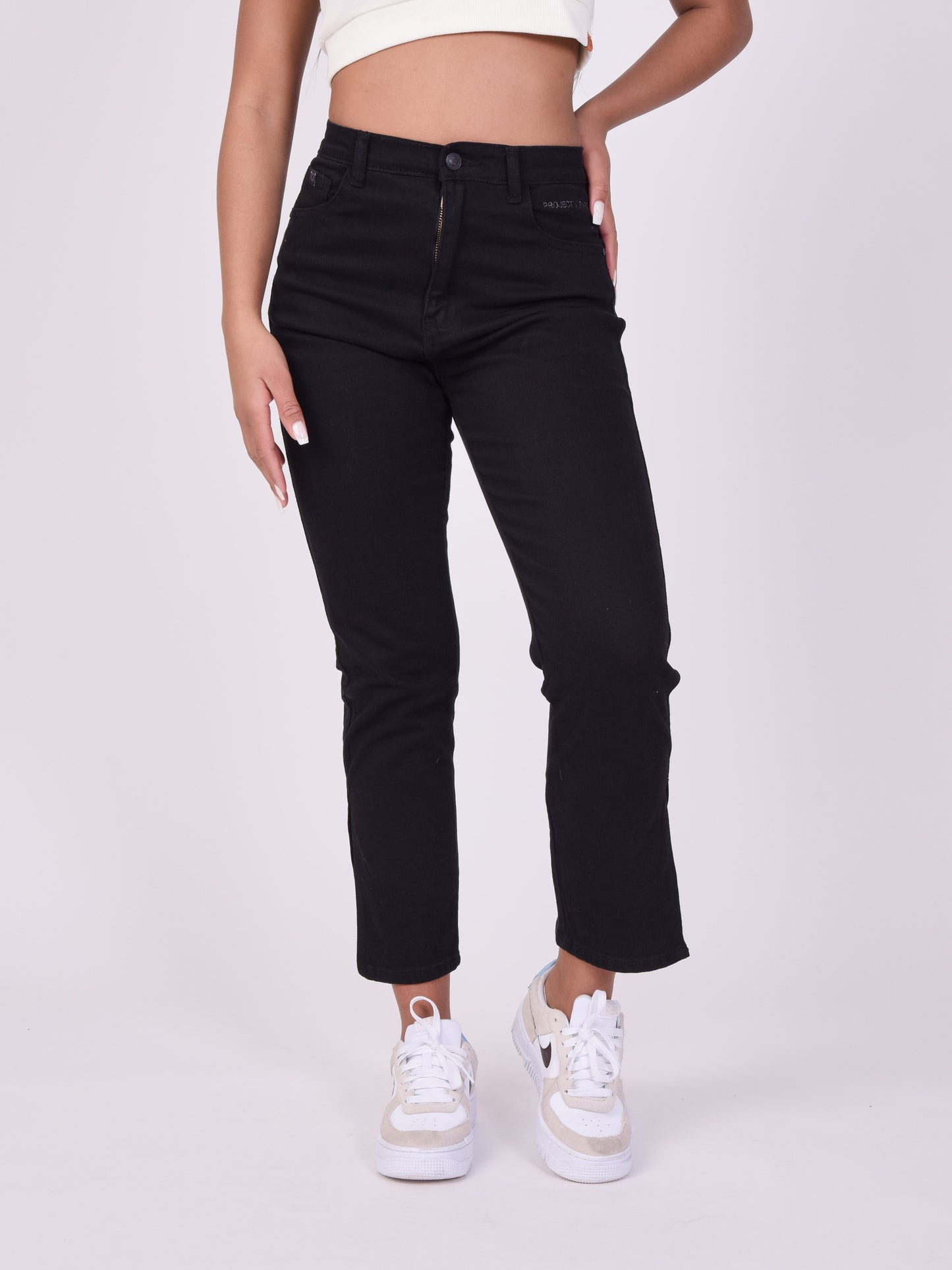 f2190023a-noir