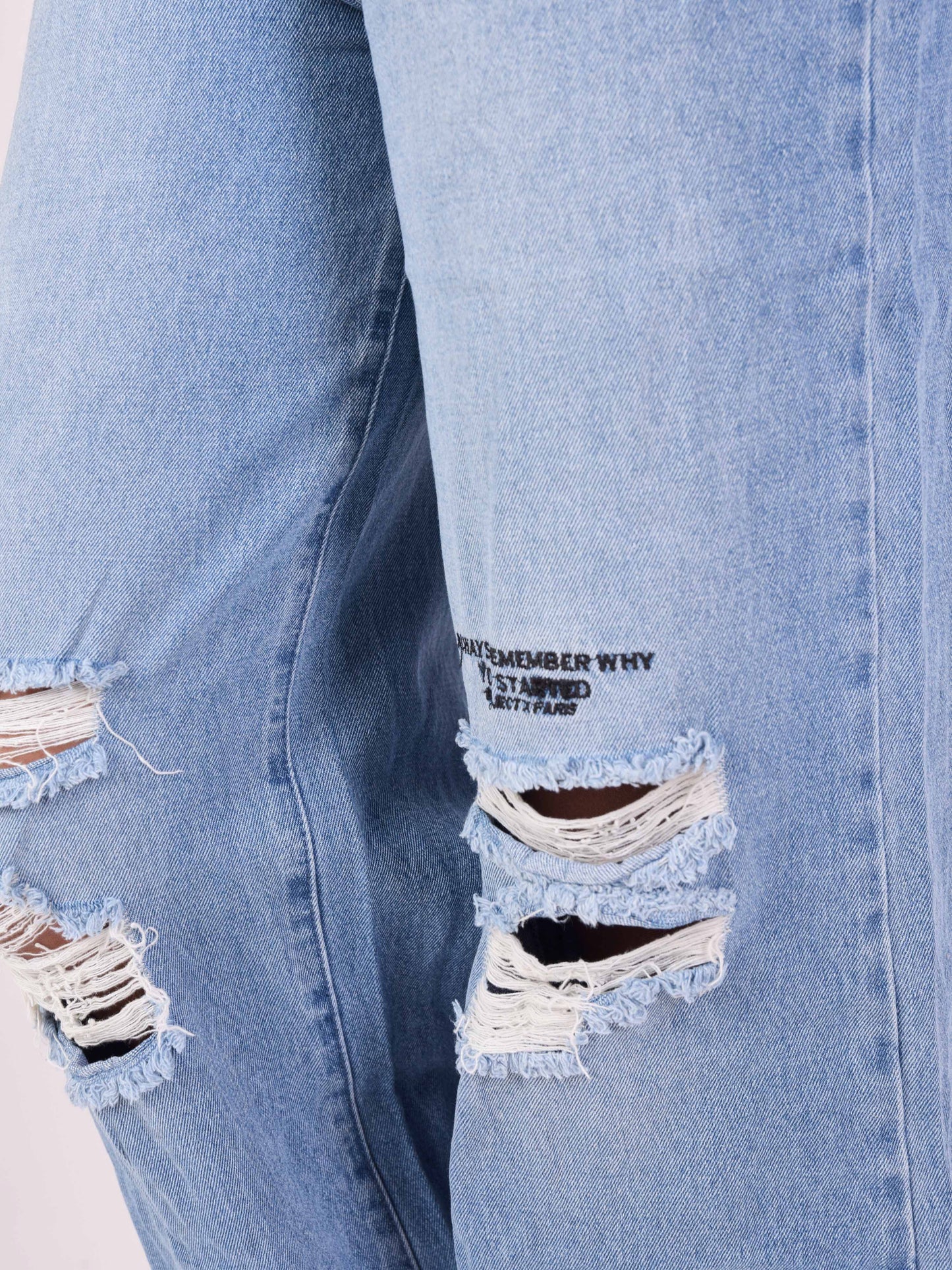 f2190030a-bleu-detailshot