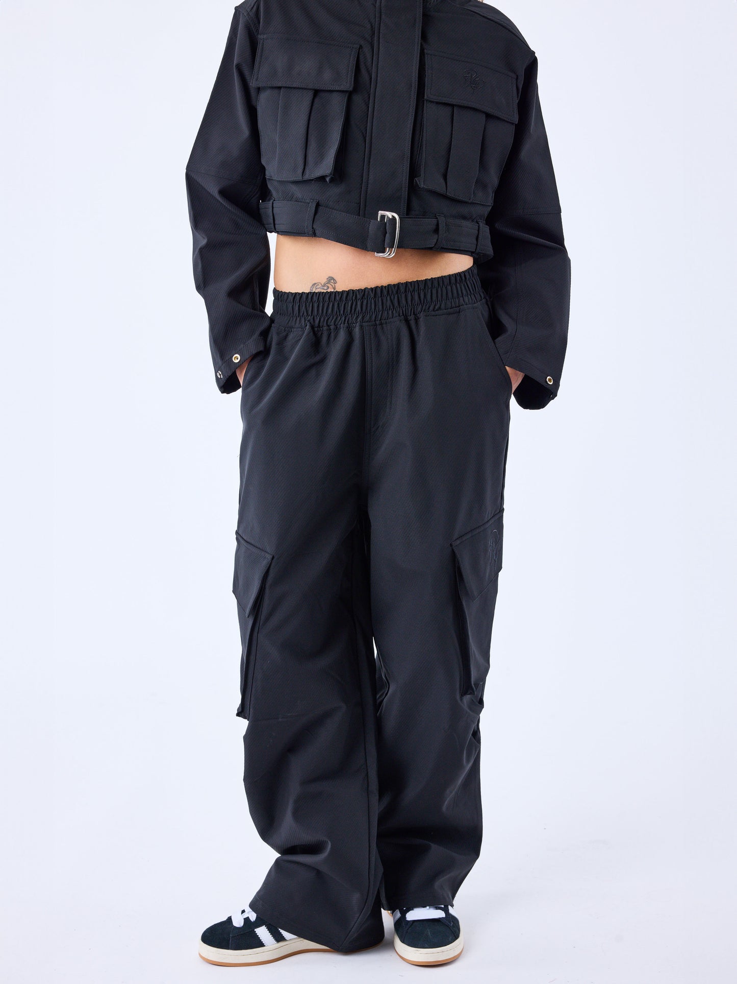 f244219-noir
