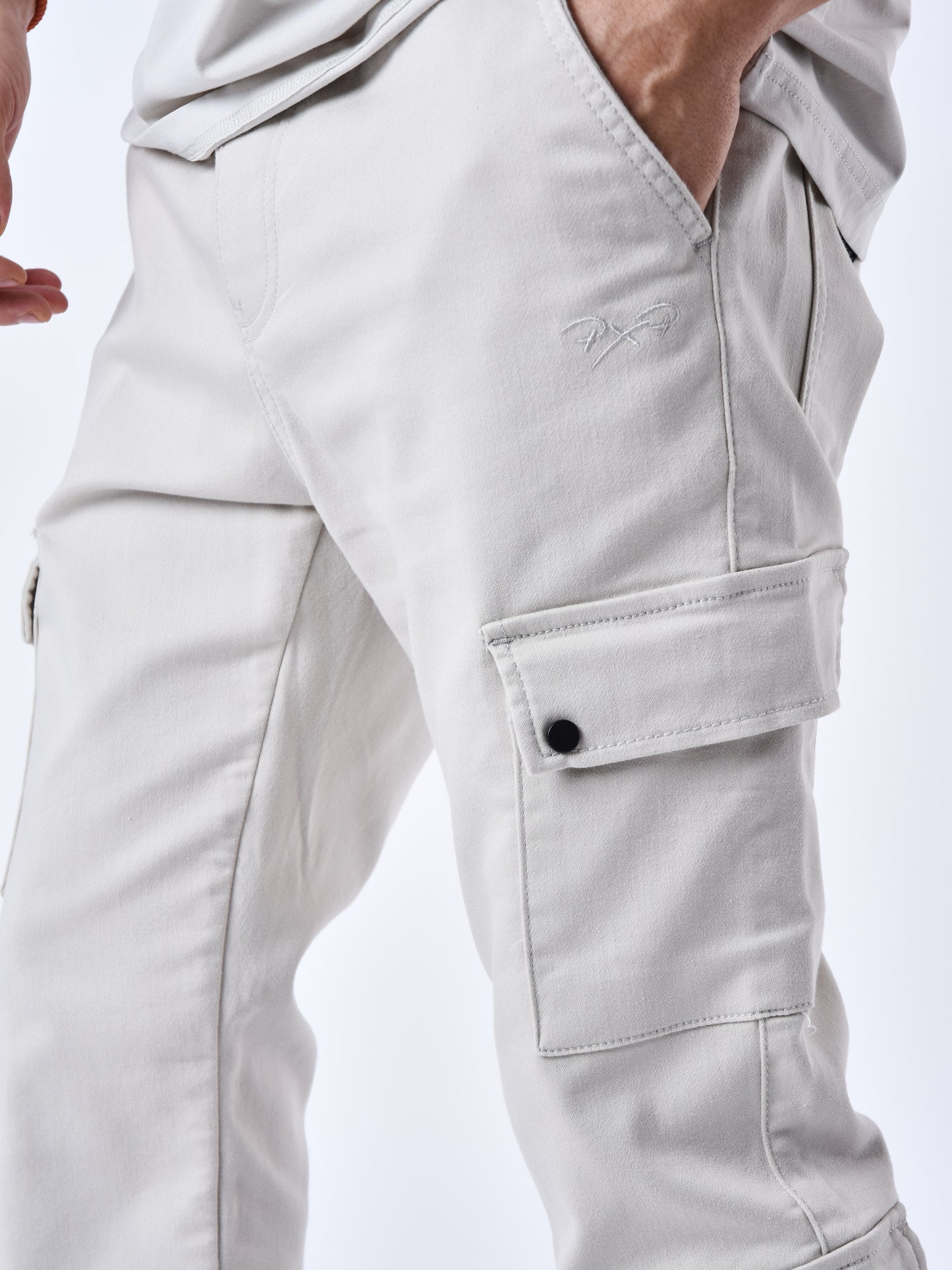 jean-cargo-multi-poches-bas-elastique-t19939-greige