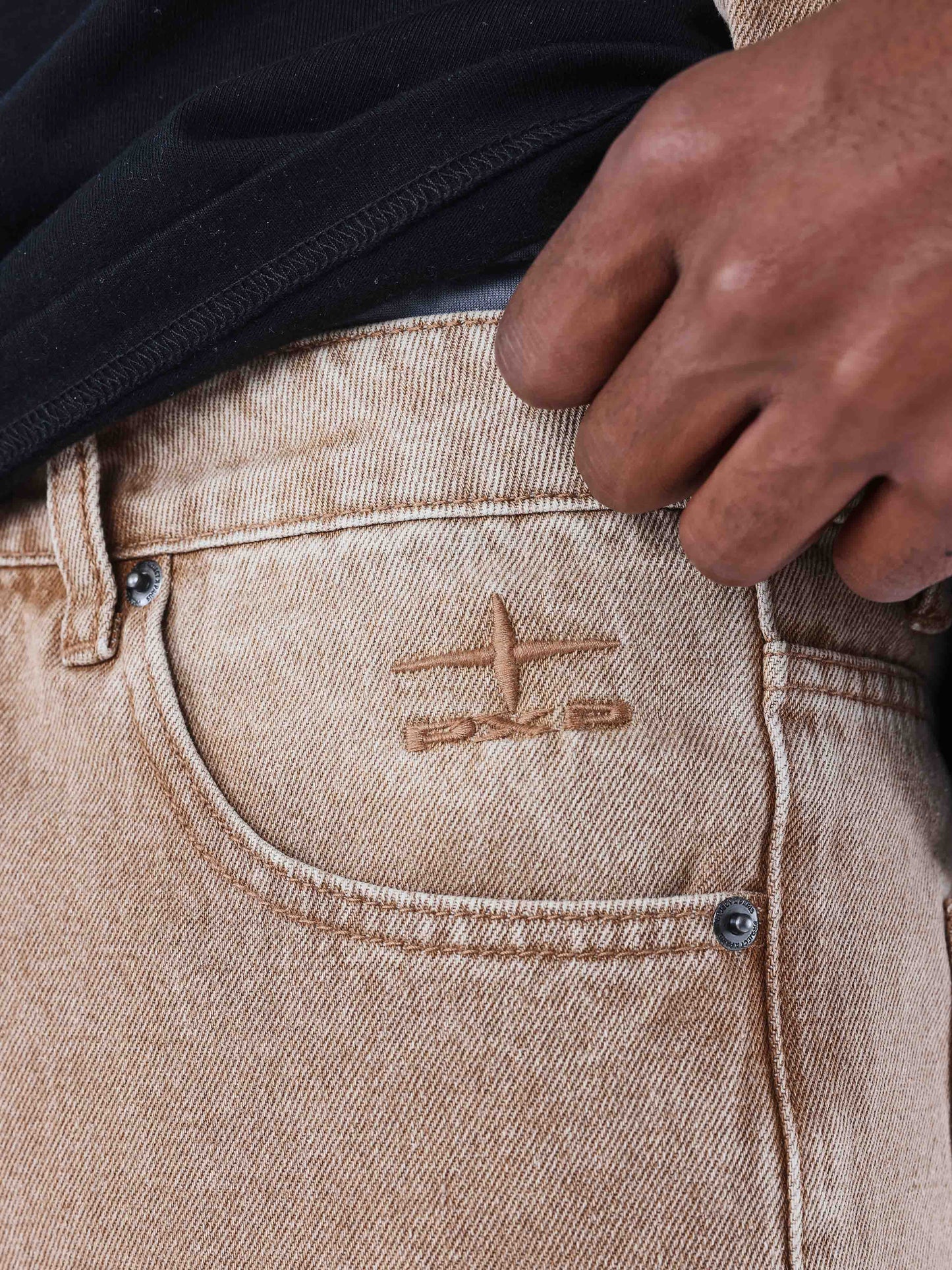 jean-large-d-ensemble-camel