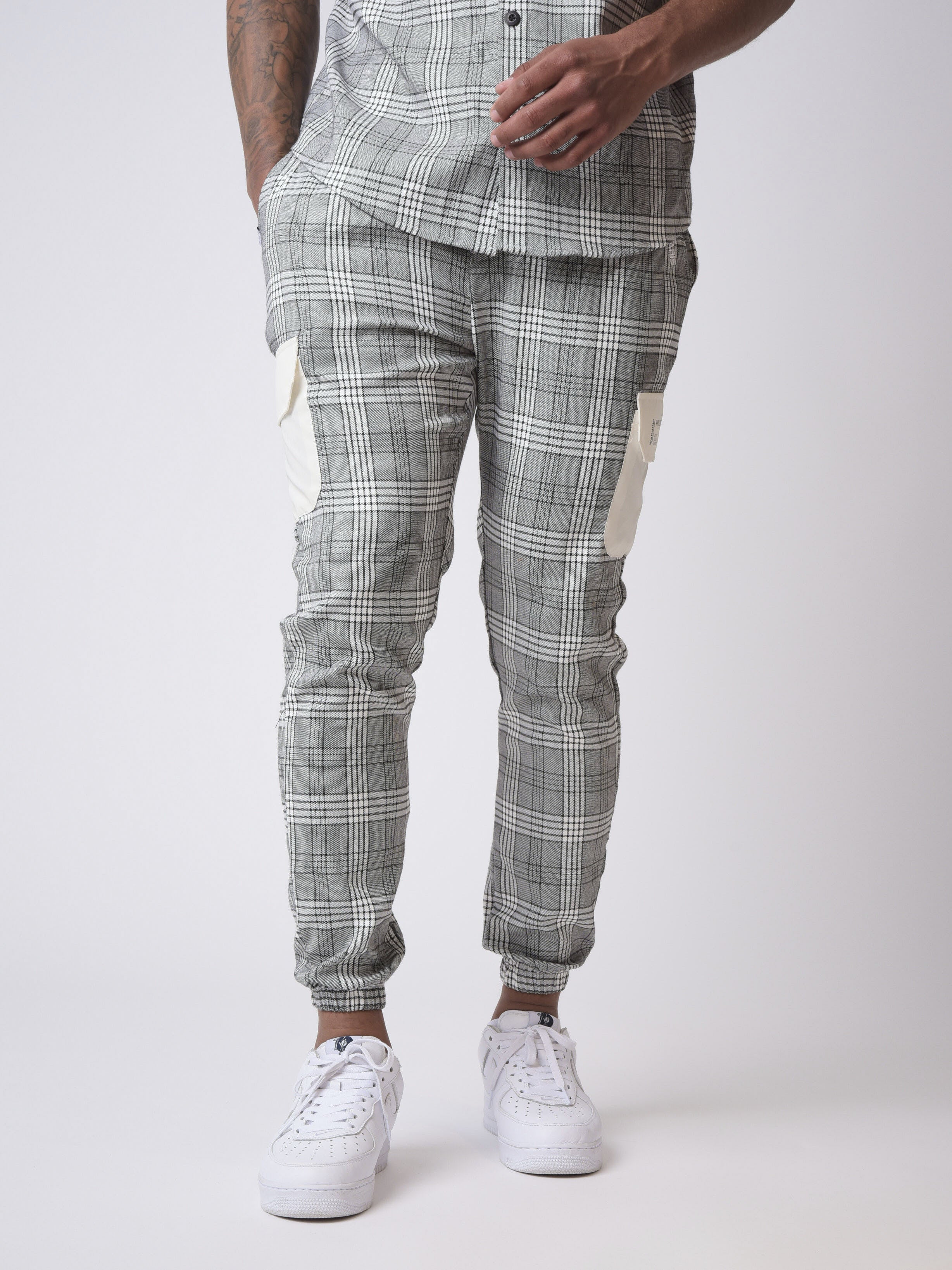 Pantalon Carreaux Pantalon Gris Chemise Blanche Pantalon à