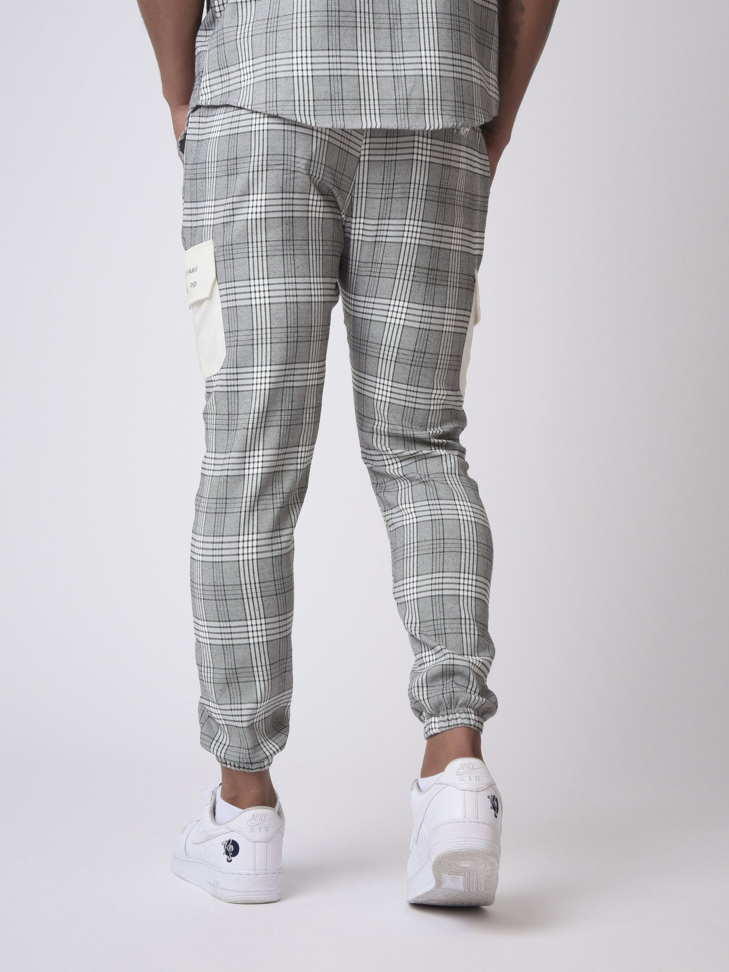 pantalon-a-carreaux-2040130-noir