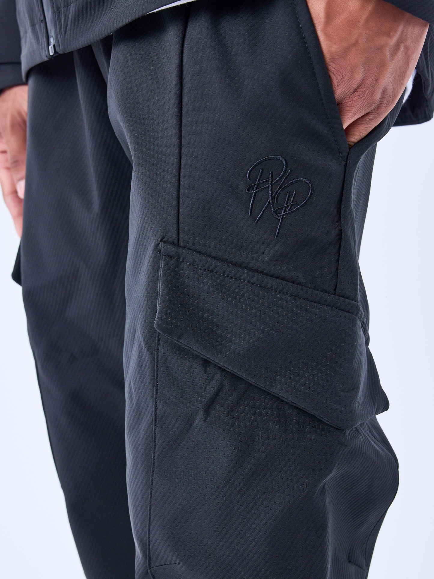 pantalon-cargo-cotele-a-poches-noir