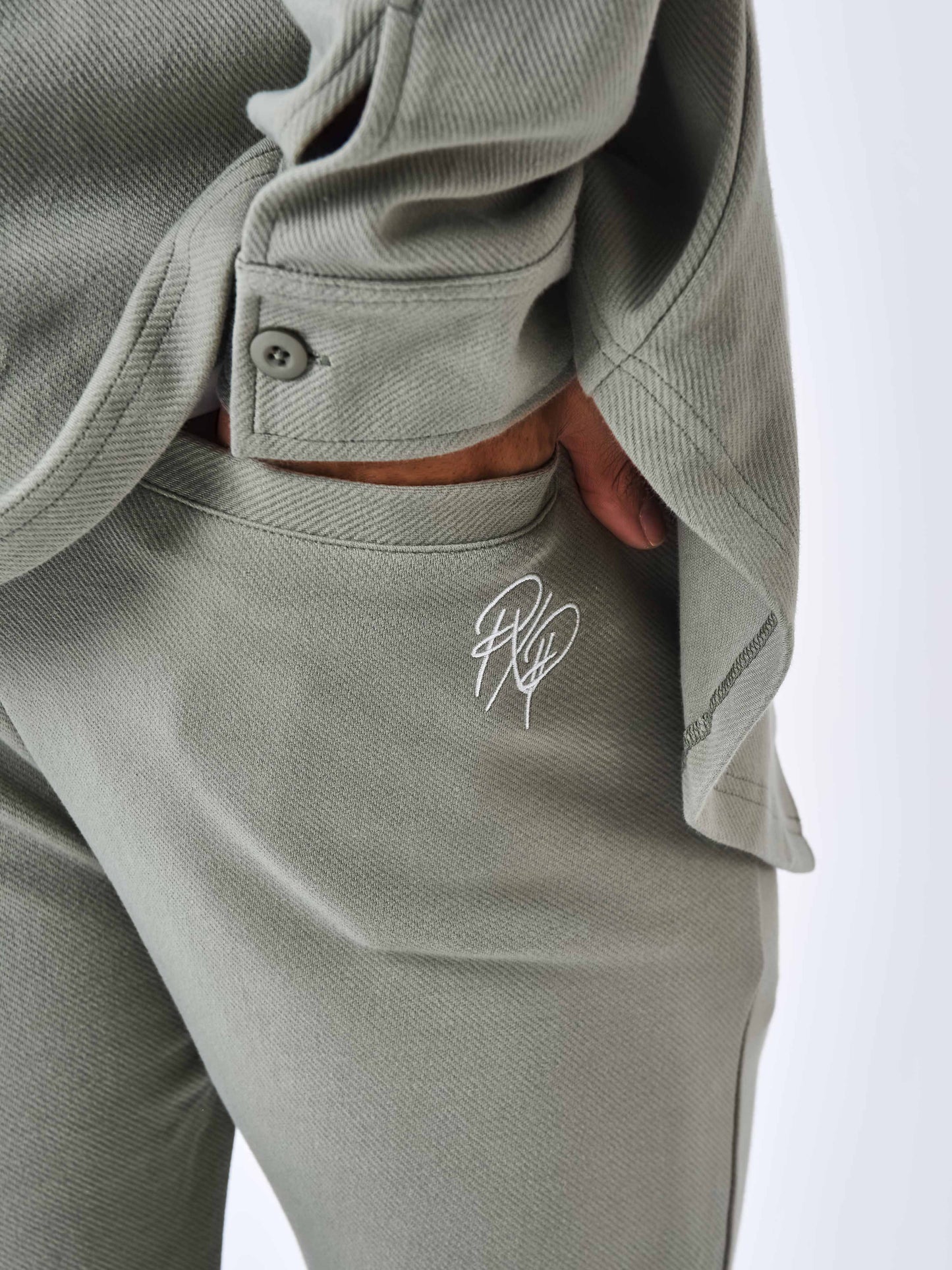 pantalon-classique-cotele-olive