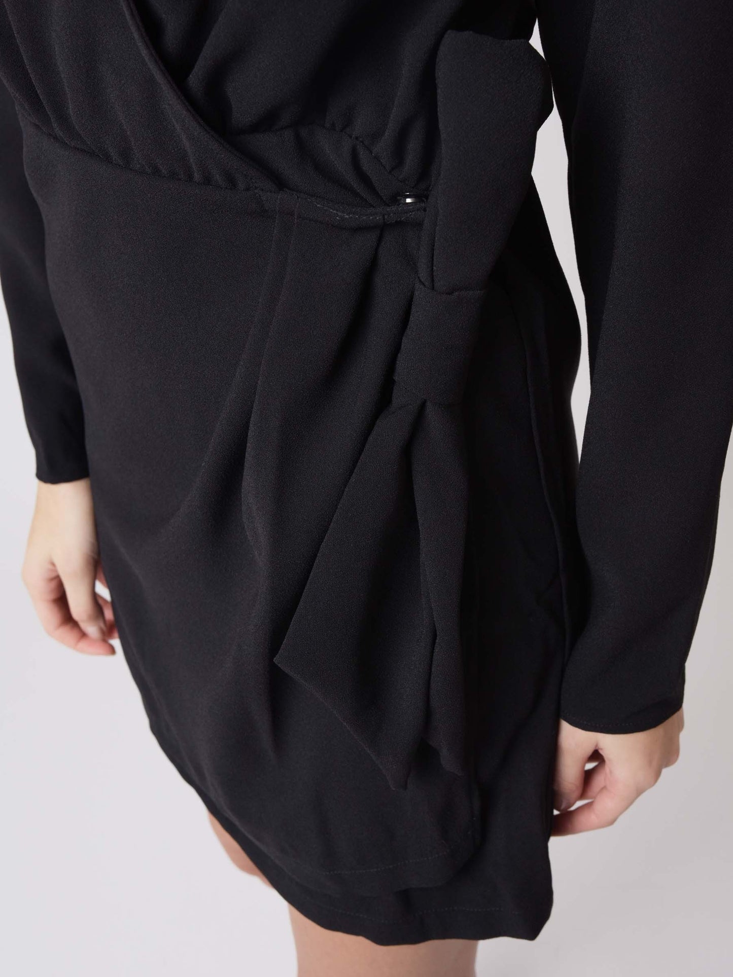 robe-portefeuille-avec-noeud-f197037-noir