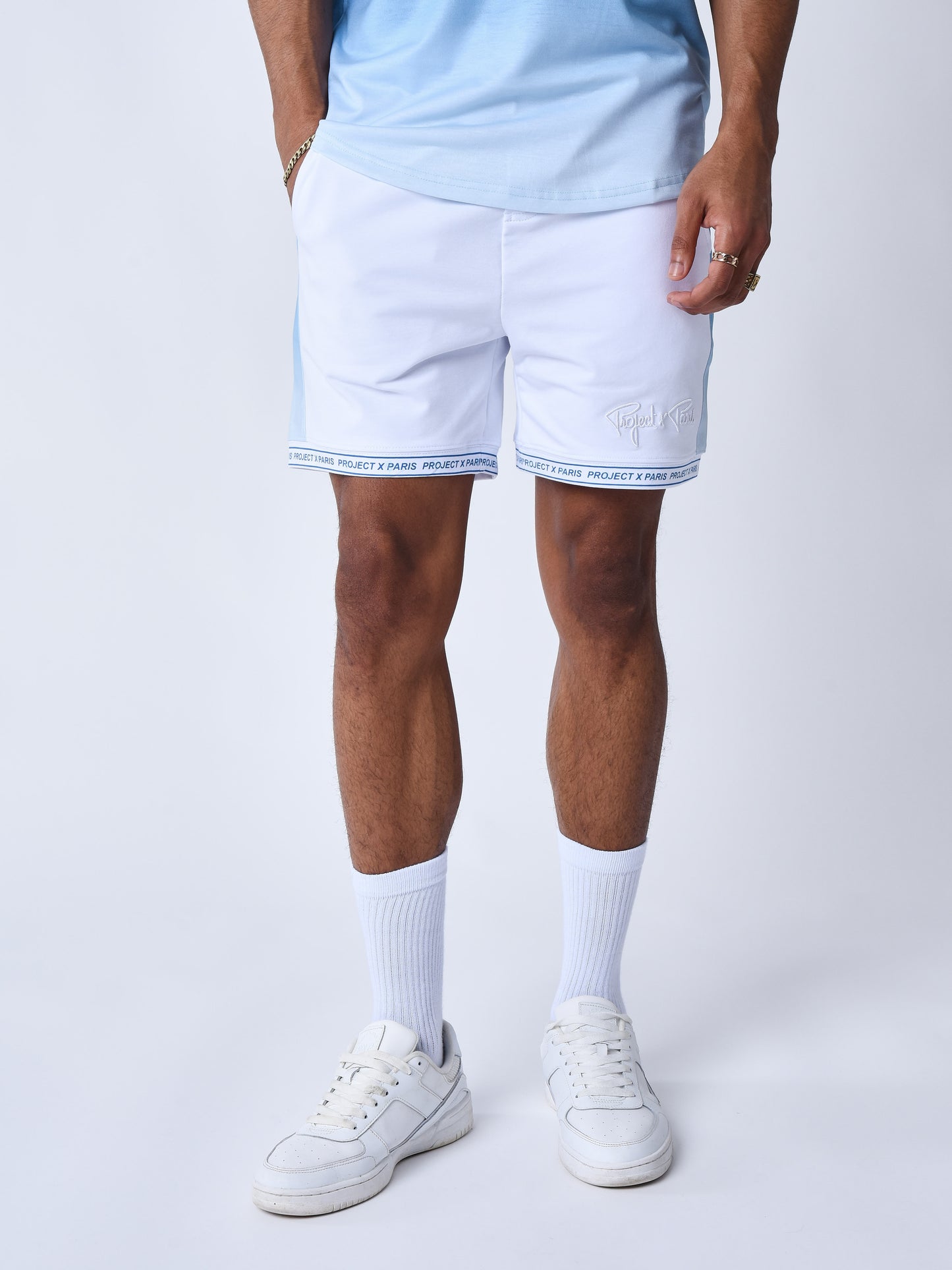 short-a-bande-effet-degrade-bleu