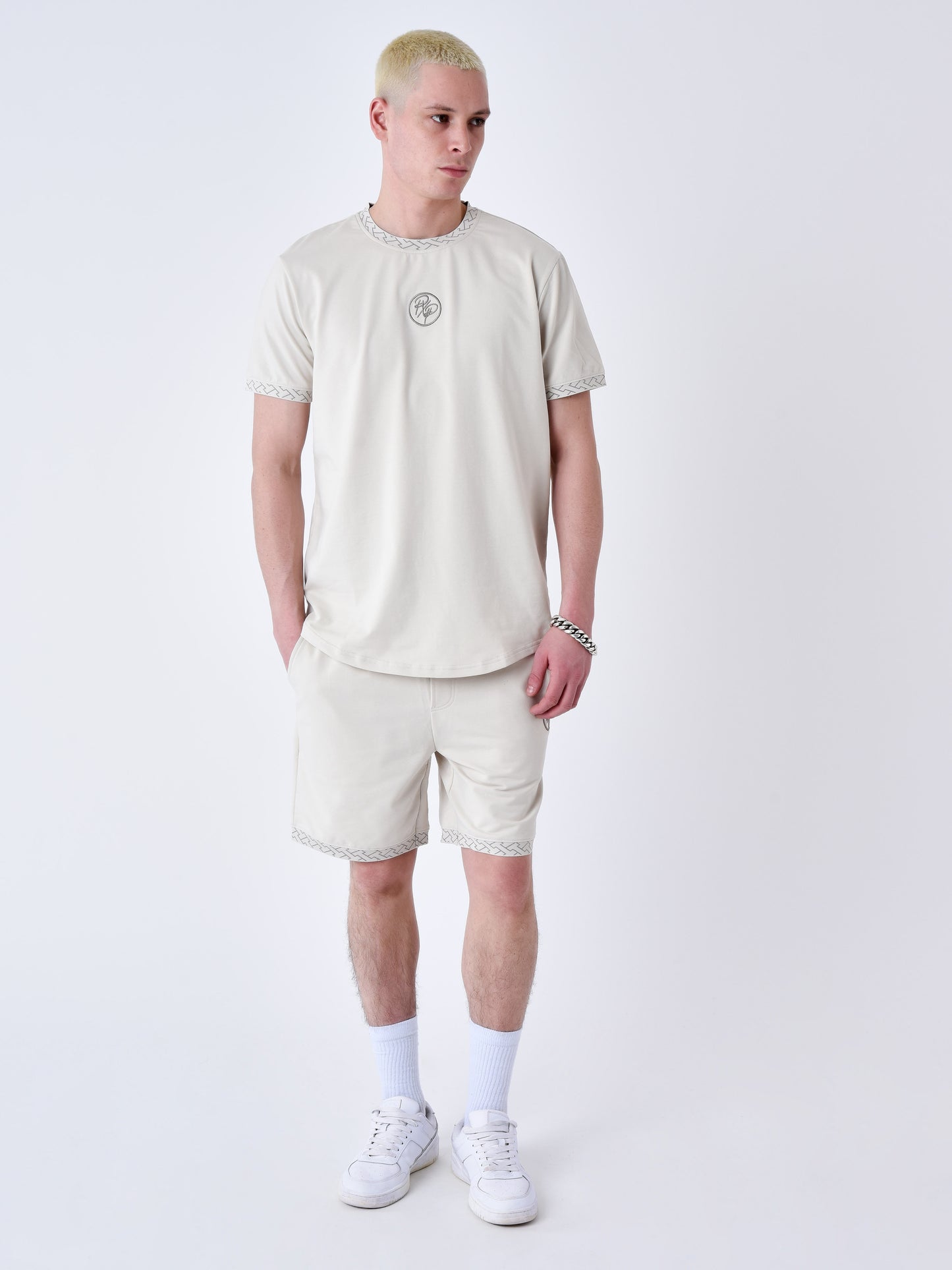 short-a-details-tisse-labyrinthe-greige
