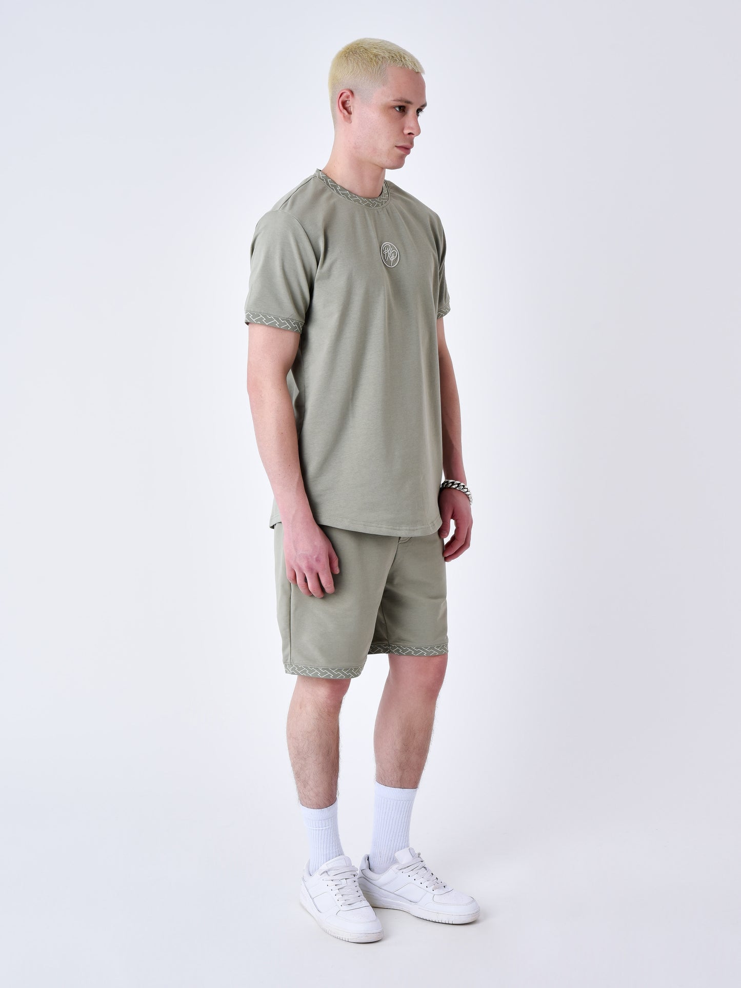 short-a-details-tisse-labyrinthe-olive