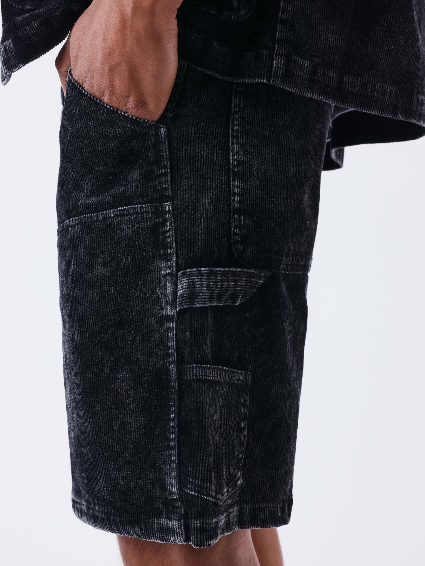 short-velours-cotele-noir