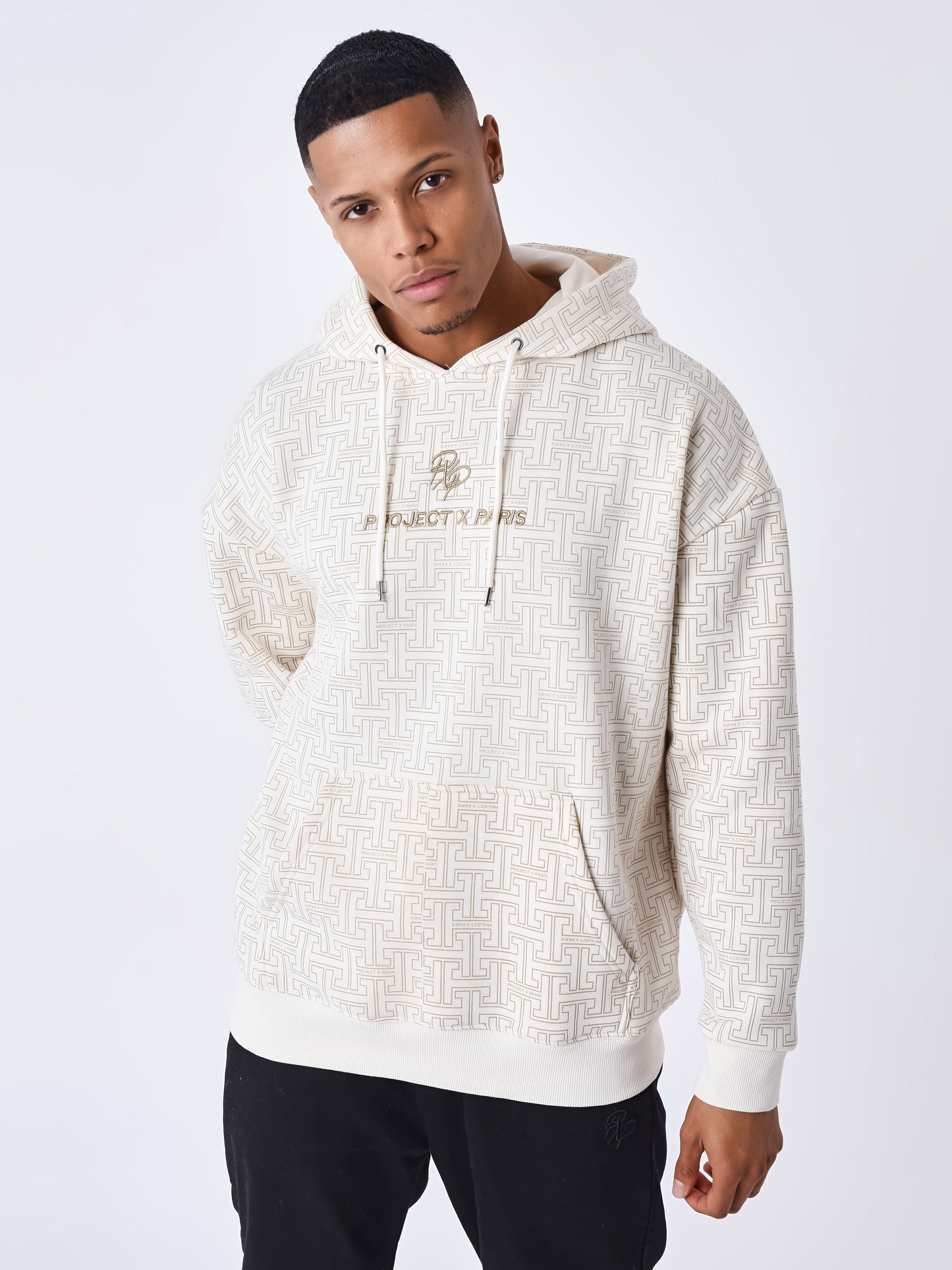 sweat-a-capuche-all-over-labyrinthe-craie