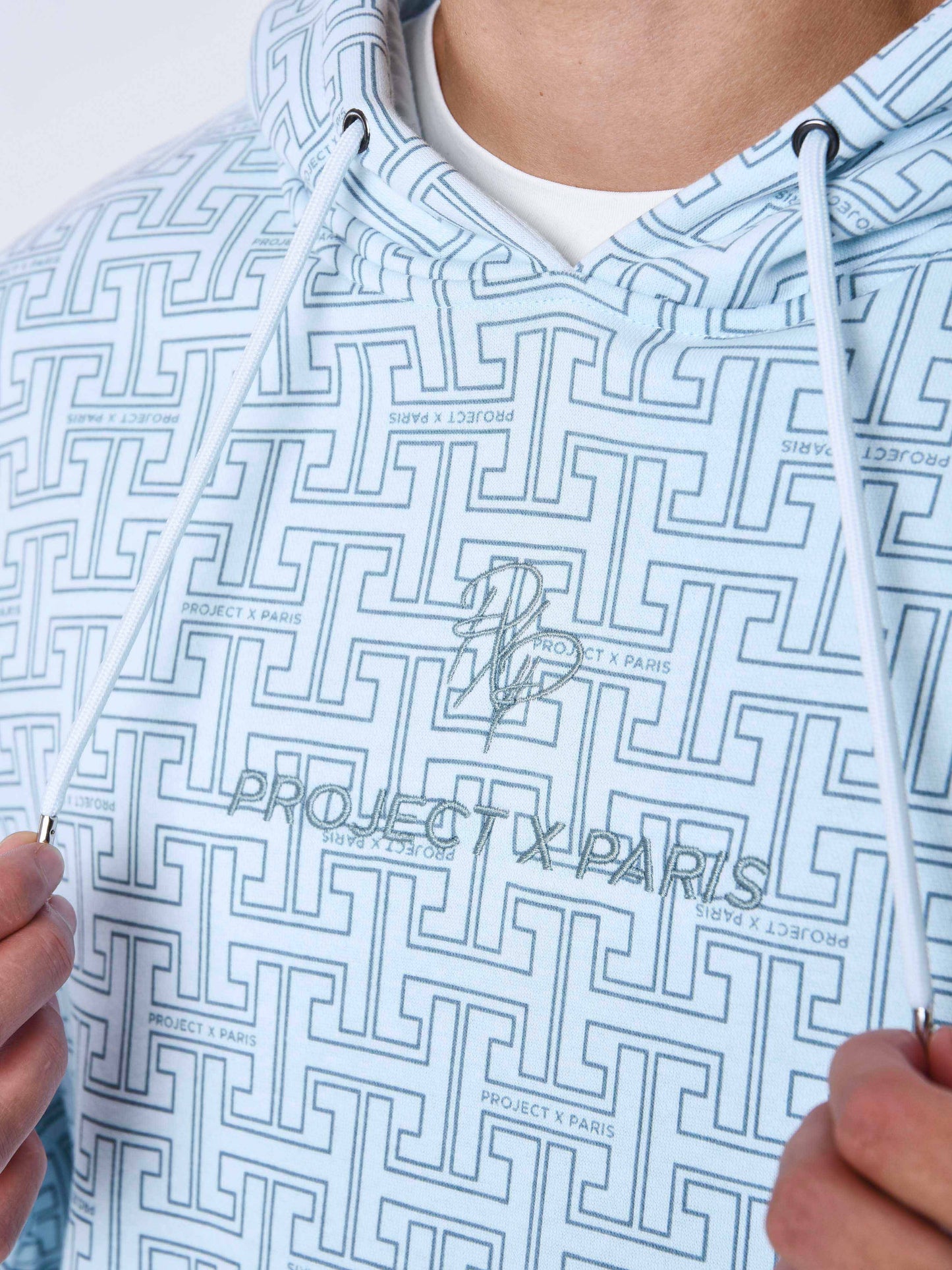 sweat-a-capuche-all-over-labyrinthe-ice-blue