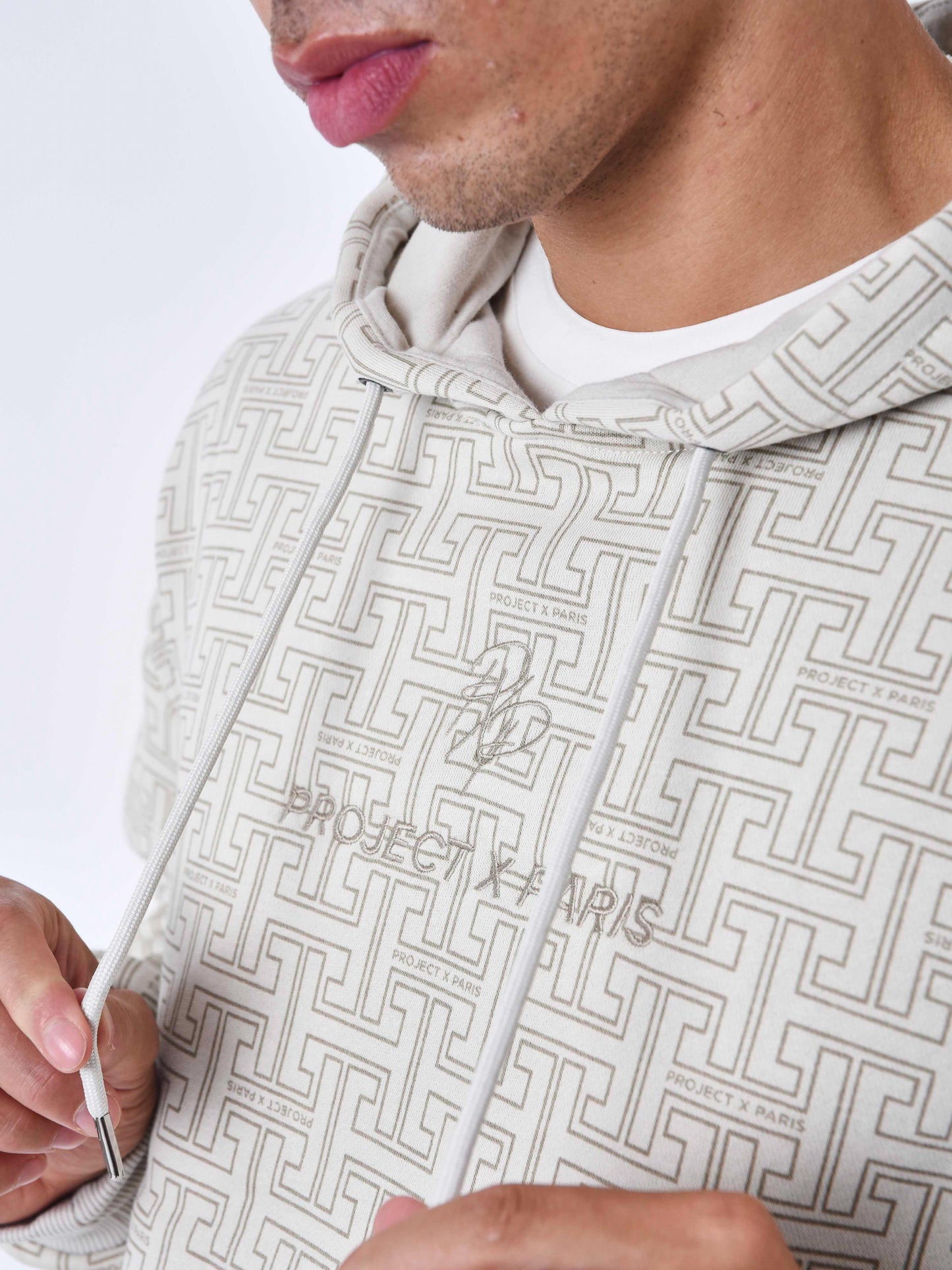 sweat-a-capuche-all-over-labyrinthe-greige