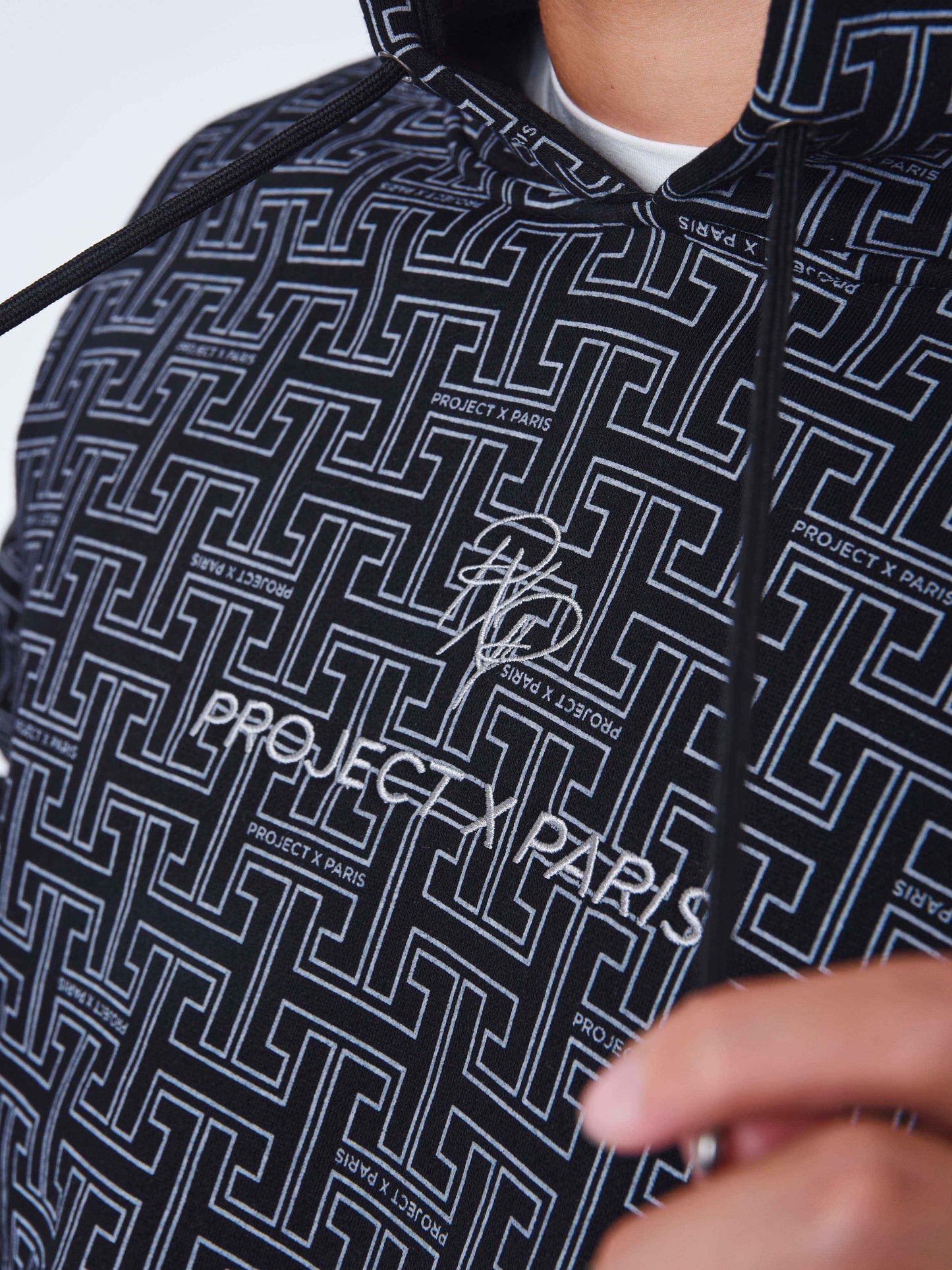 sweat-a-capuche-all-over-labyrinthe-noir
