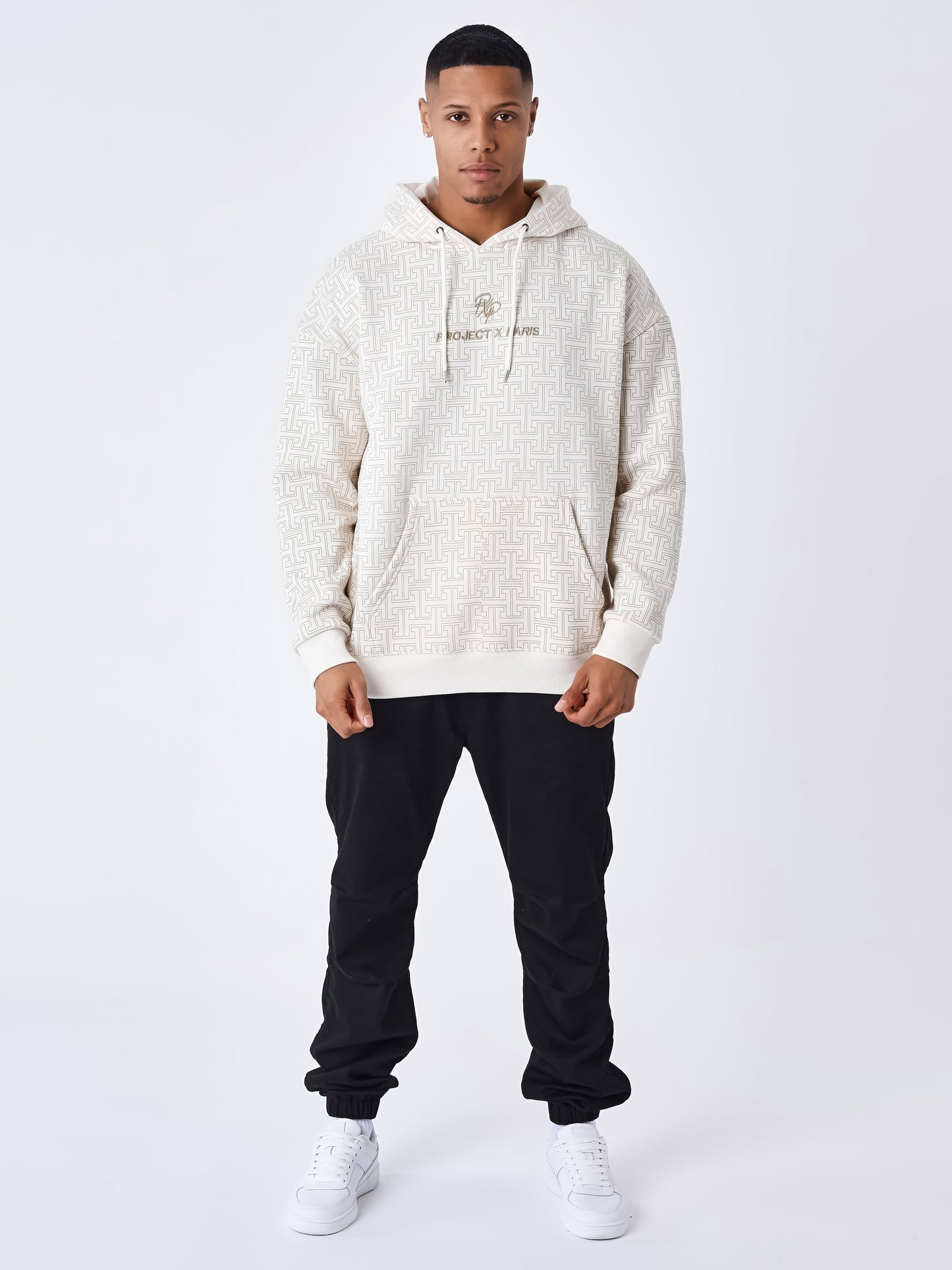 sweat-a-capuche-all-over-labyrinthe-craie