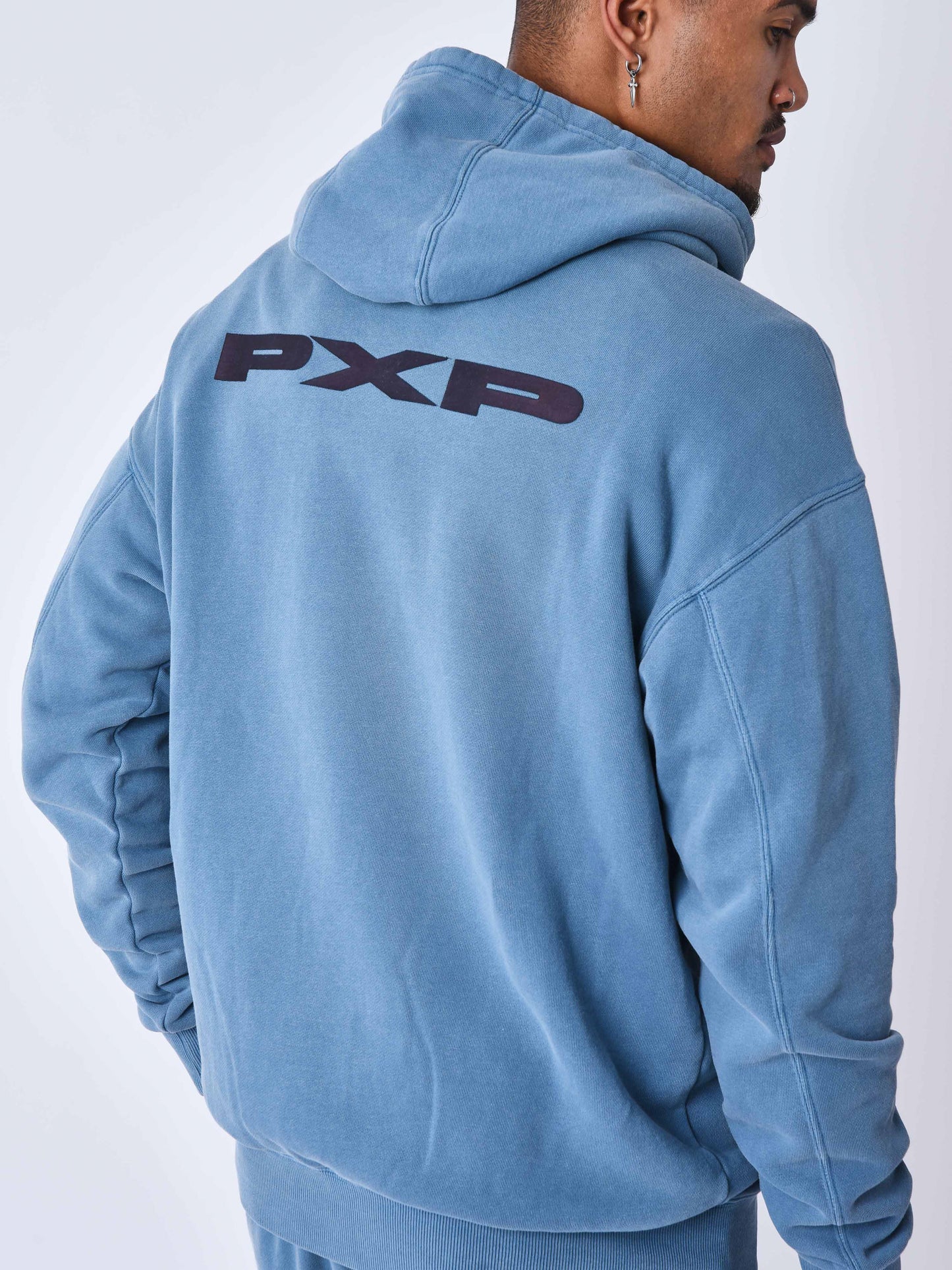 sweat-a-capuche-delave-bleu