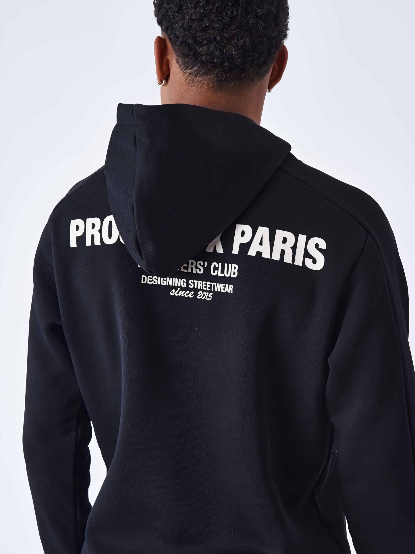 sweat-a-capuche-members-club-noir